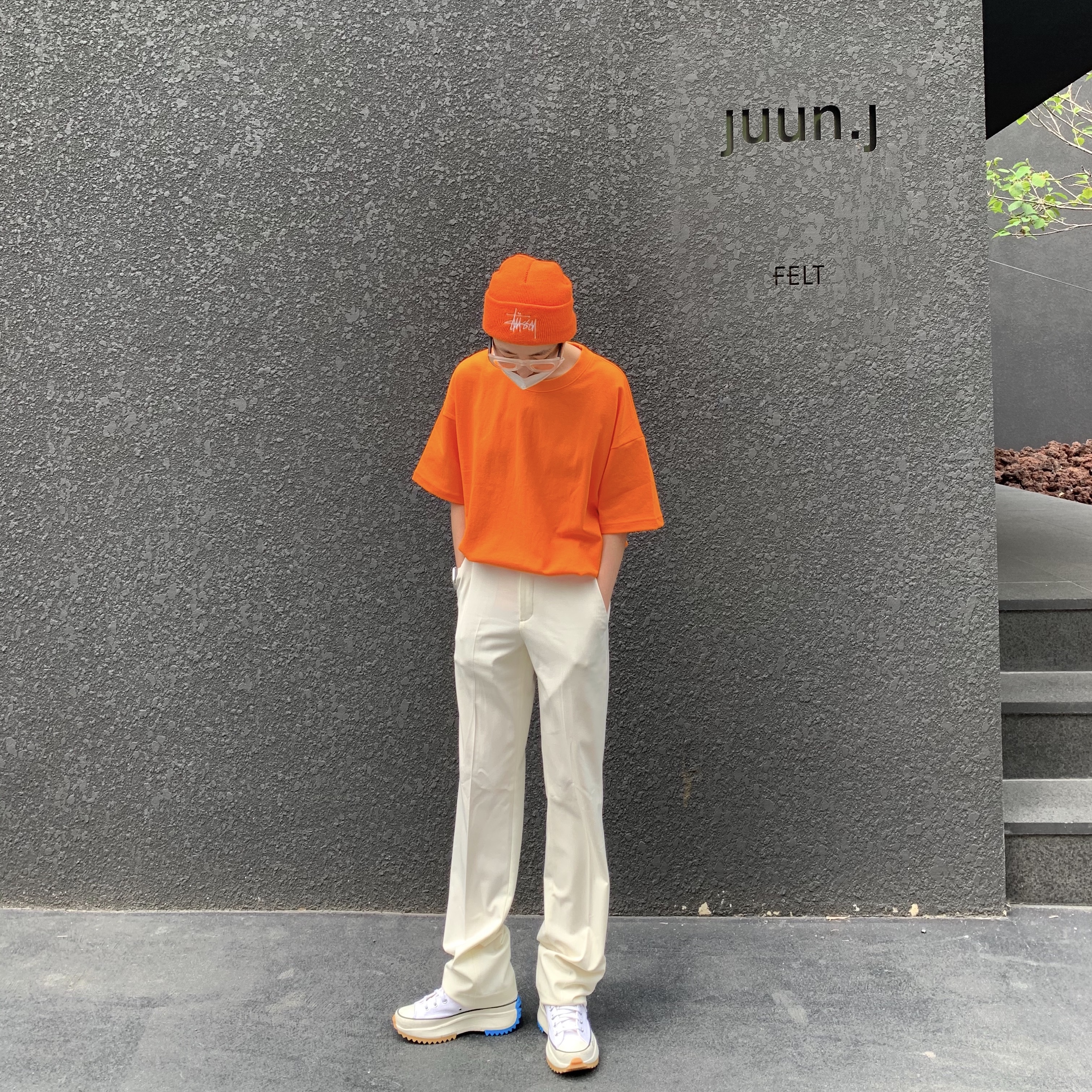 Converse x JW Anderson Run Star Hike Hi White 착용 스타일 - 2