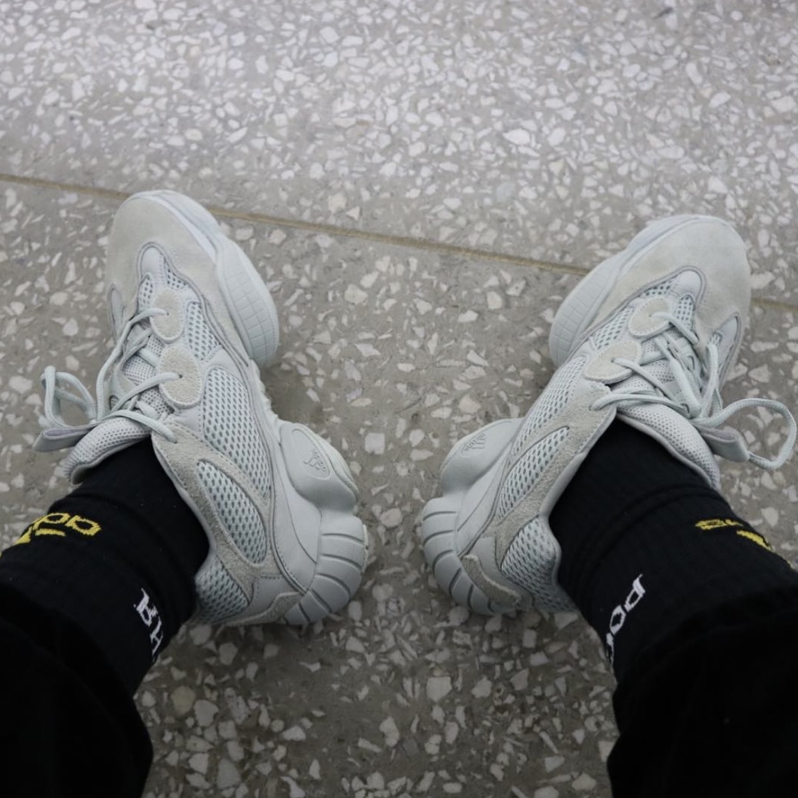 Adidas Yeezy 500 Salt 착용 스타일