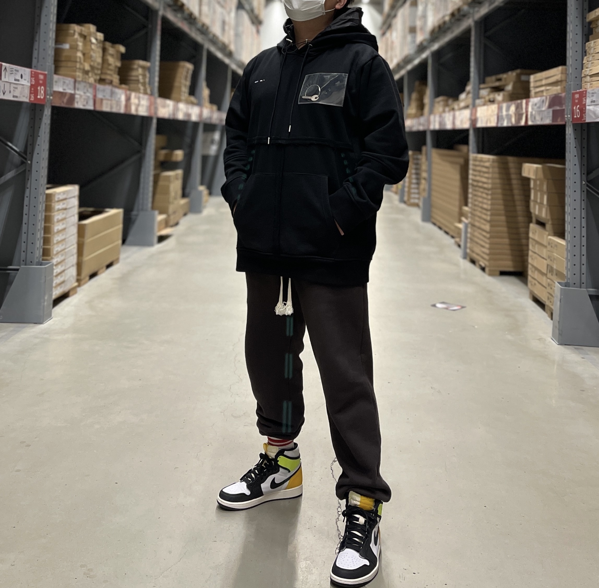 Jordan 1 Retro High OG Volt Gold 착용 스타일