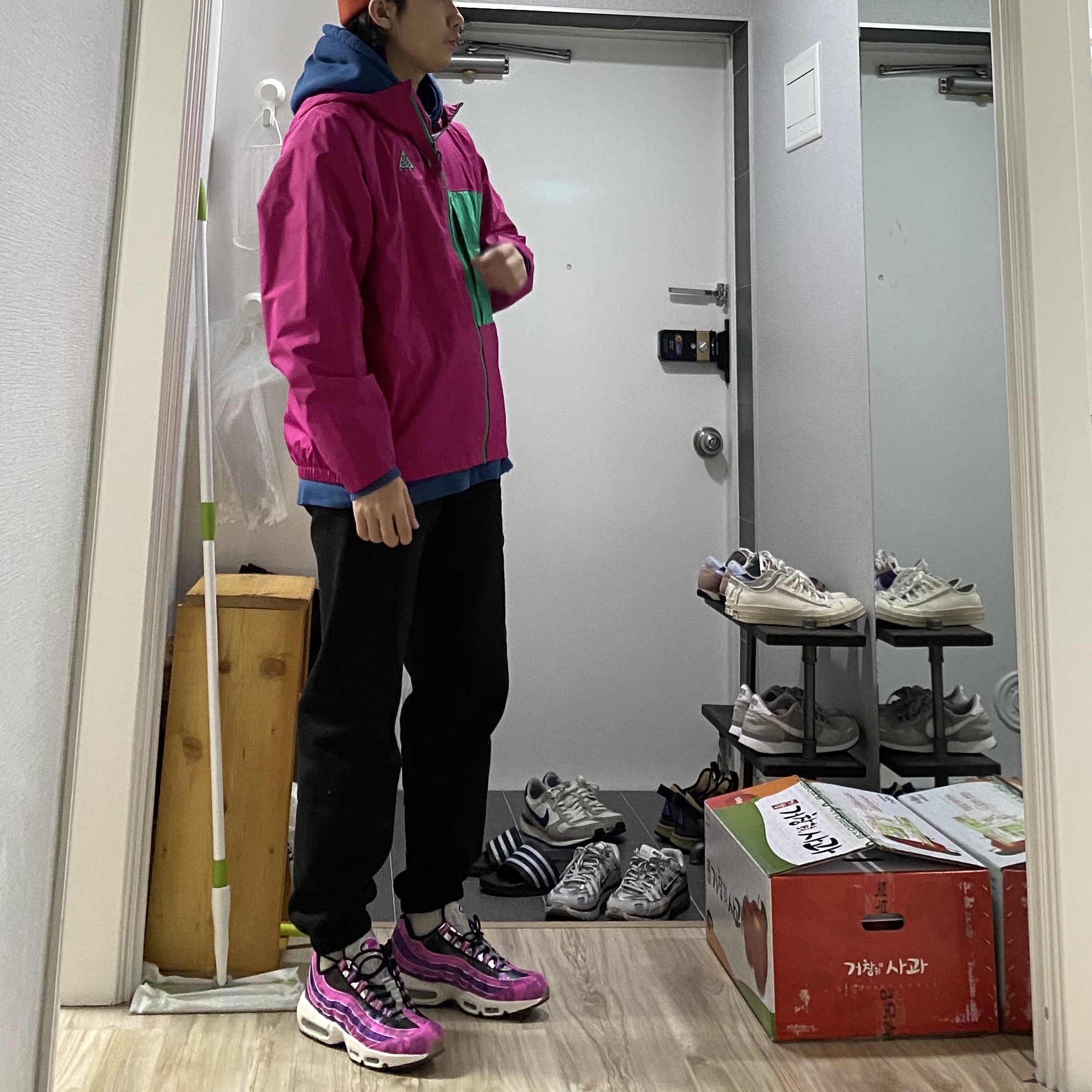 Nike Air Max 95 Premium Flame Powder 착용 스타일