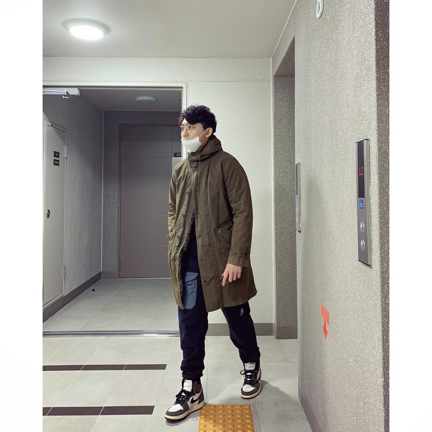 Jordan 1 x Travis Scott Retro High OG SP Mocha 착용 스타일