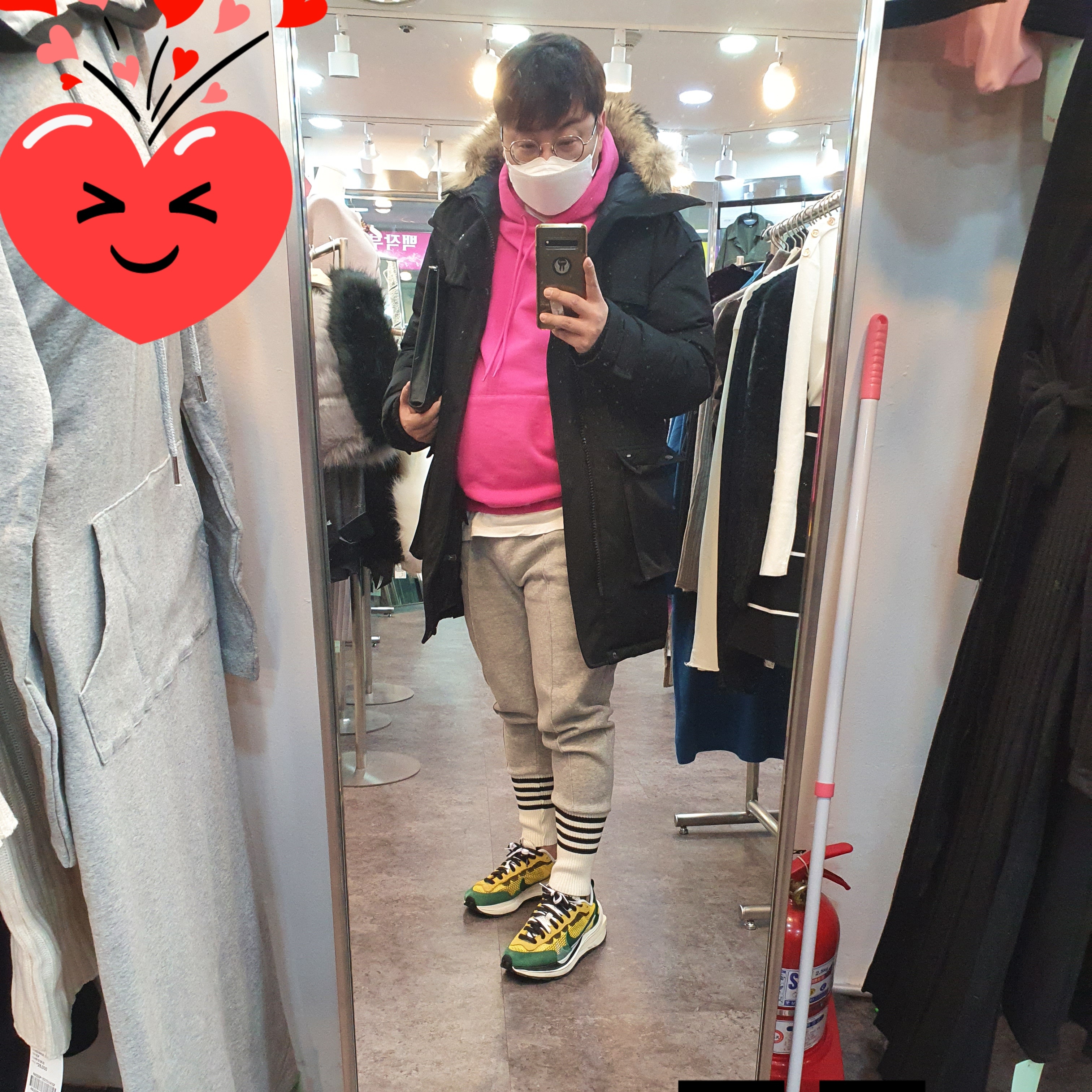 Nike x Sacai VaporWaffle Tour Yellow & Gorge Green Sail 착용 스타일