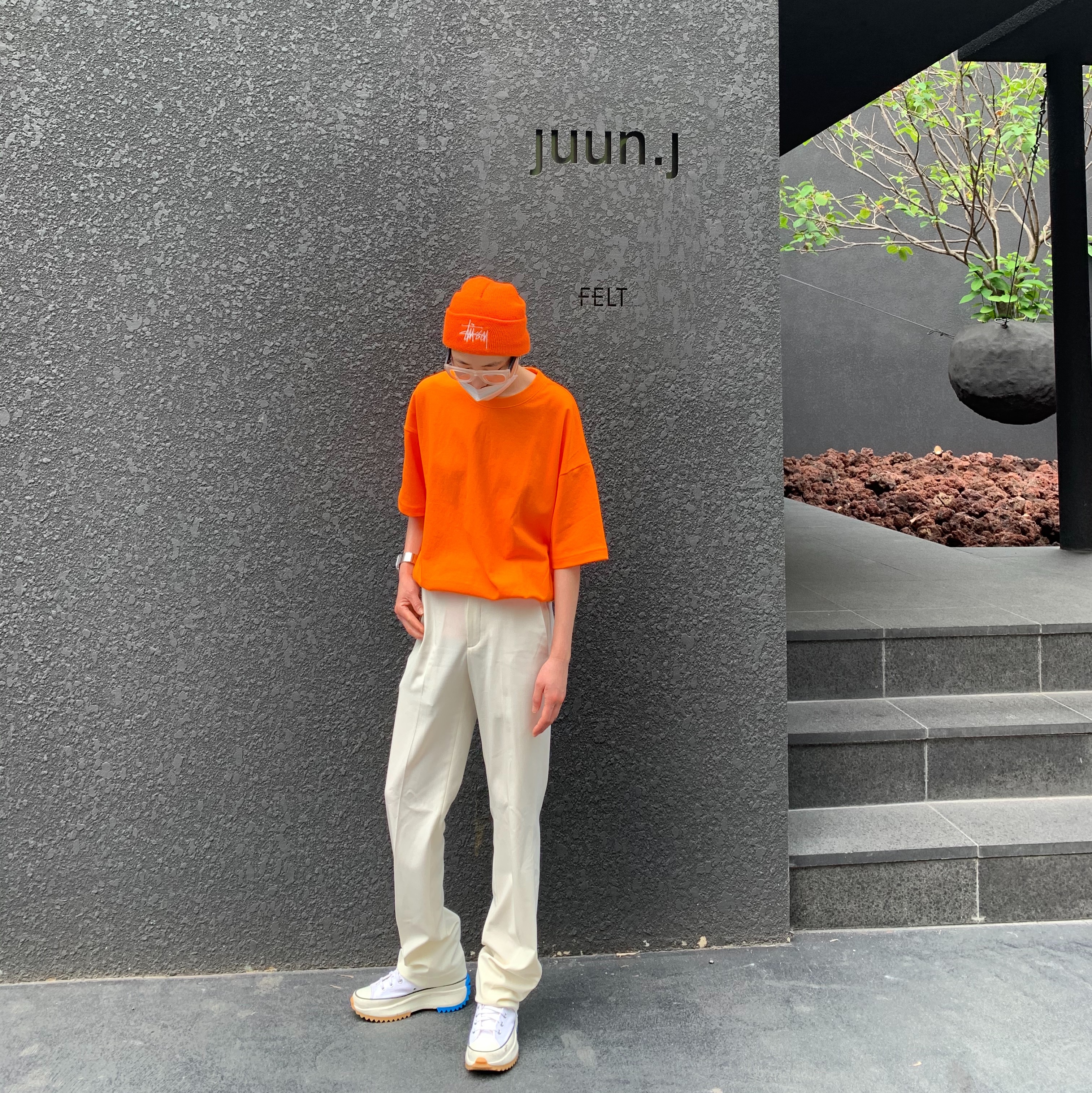 Converse x JW Anderson Run Star Hike Hi White 착용 스타일 - 1