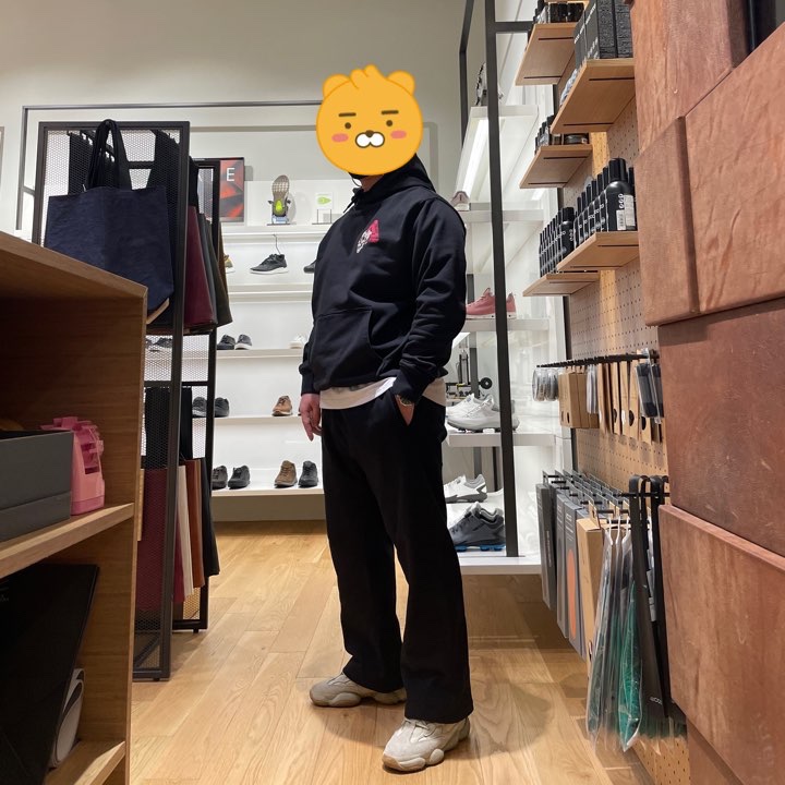 Palace Tri-Crusher Hood Black - 20FW, Adidas Yeezy 500 Stone 착용 스타일
