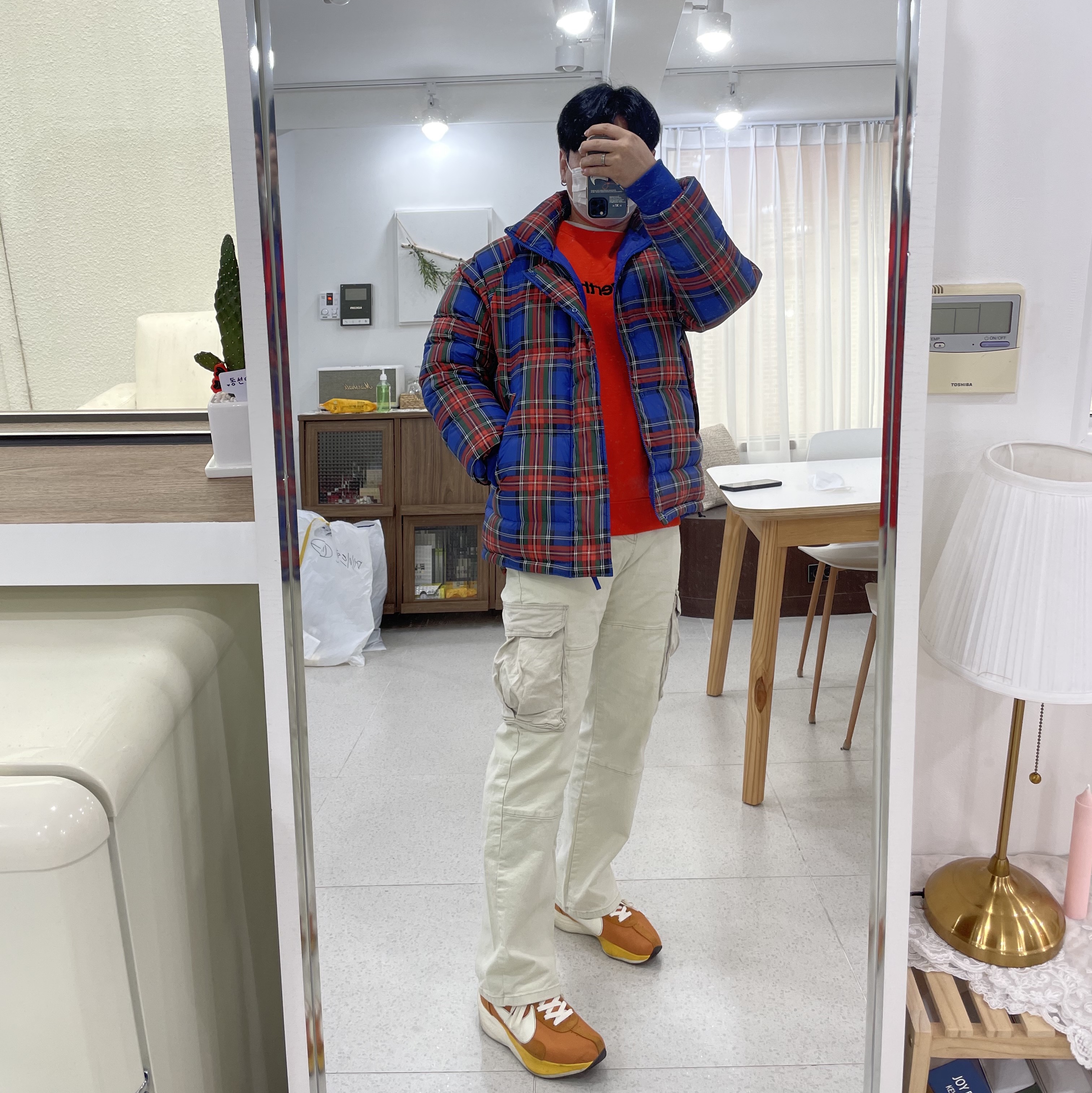 Nike Moon Racer Monarch 착용 스타일