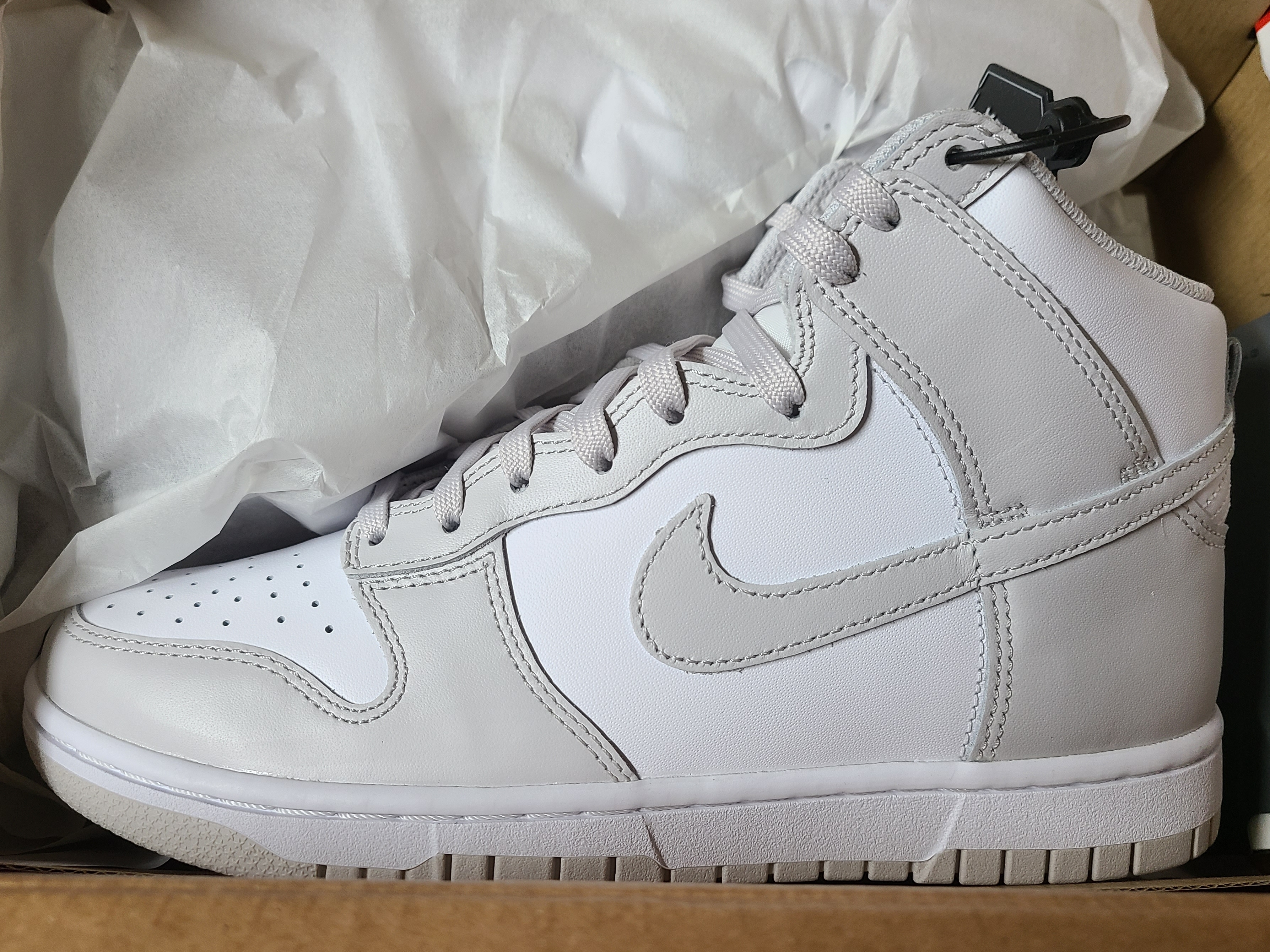 Nike Dunk High Retro Vast Grey 착용 스타일