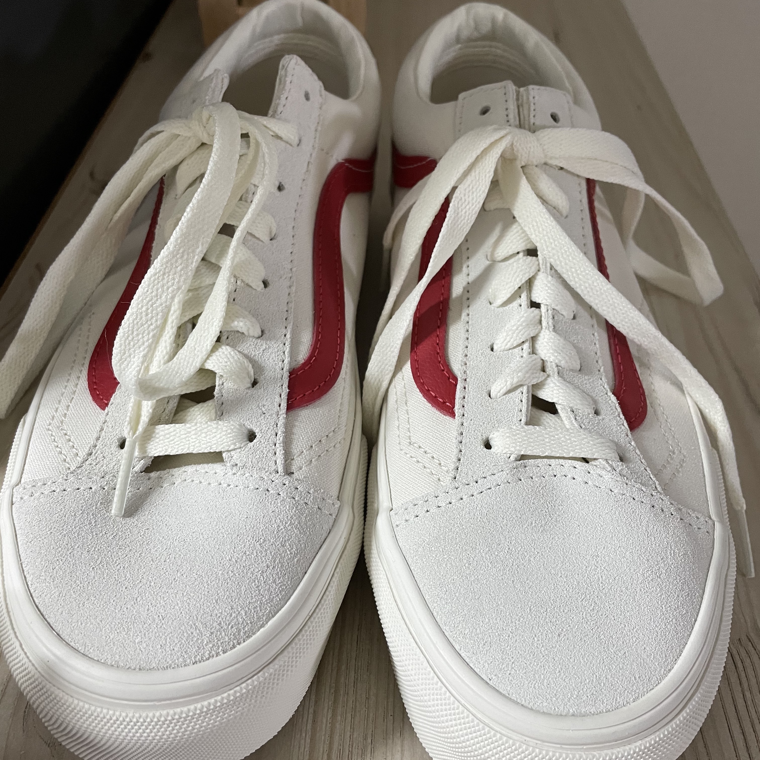 Vans Style 36 Marshmallow Racing Red 착용 스타일