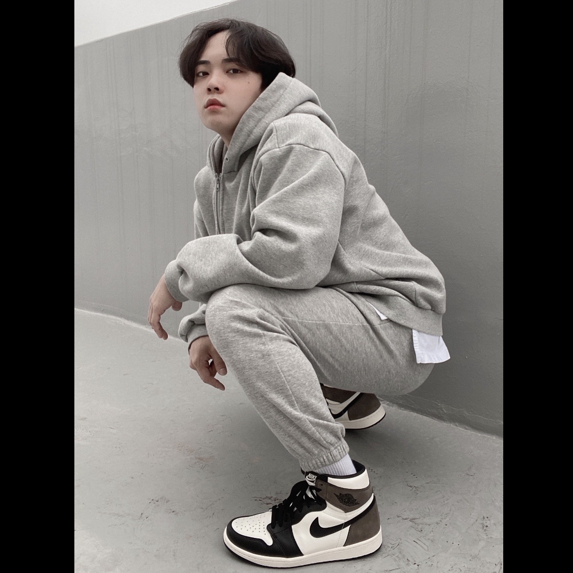 Jordan 1 Retro High OG Black Mocha 착용 스타일 - 1
