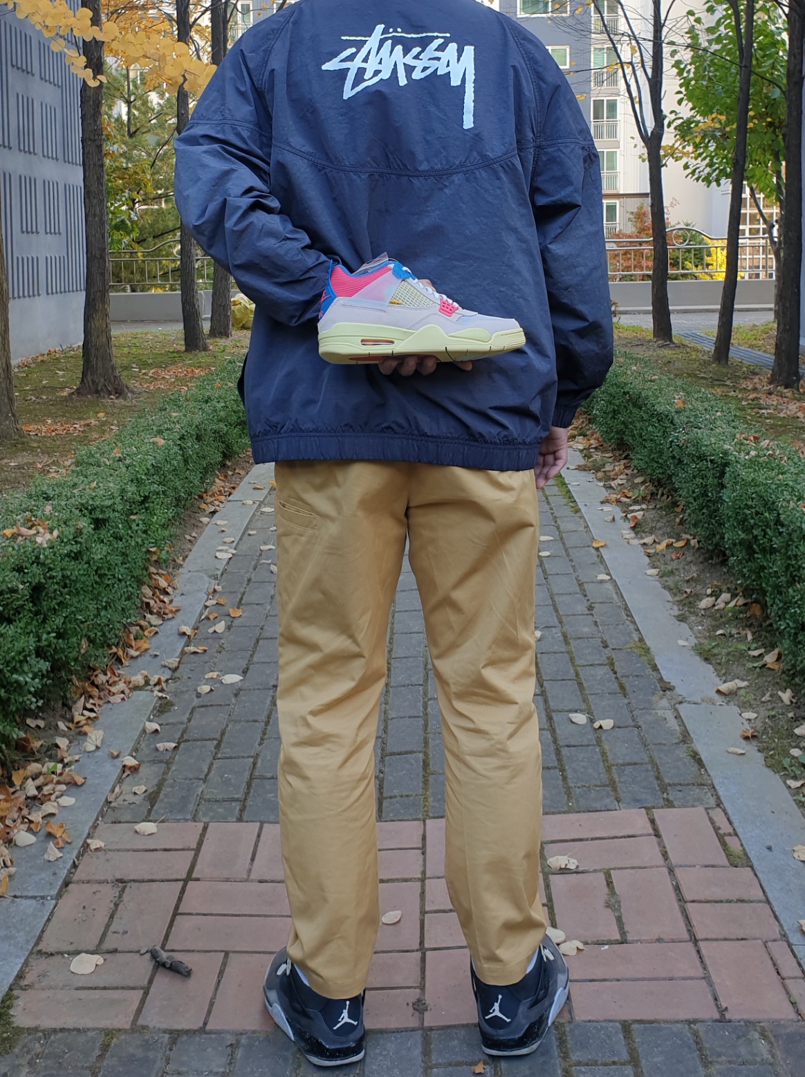 Jordan 4 x Union Retro Guava Ice, Nike x Stussy Windrunner Jacket Off Noir 착용 스타일