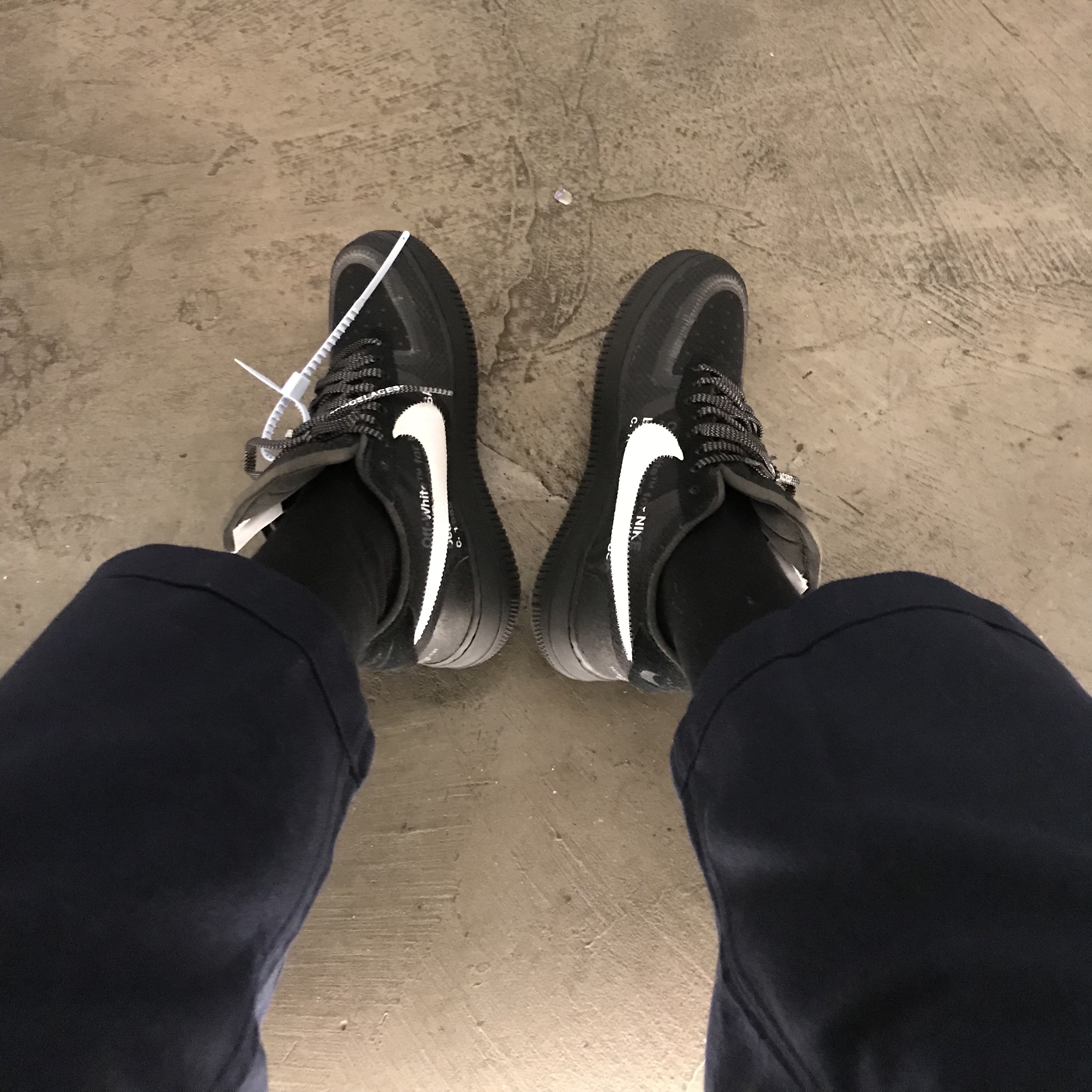 Nike x Off-White Air Force 1 Low Black White 착용 스타일