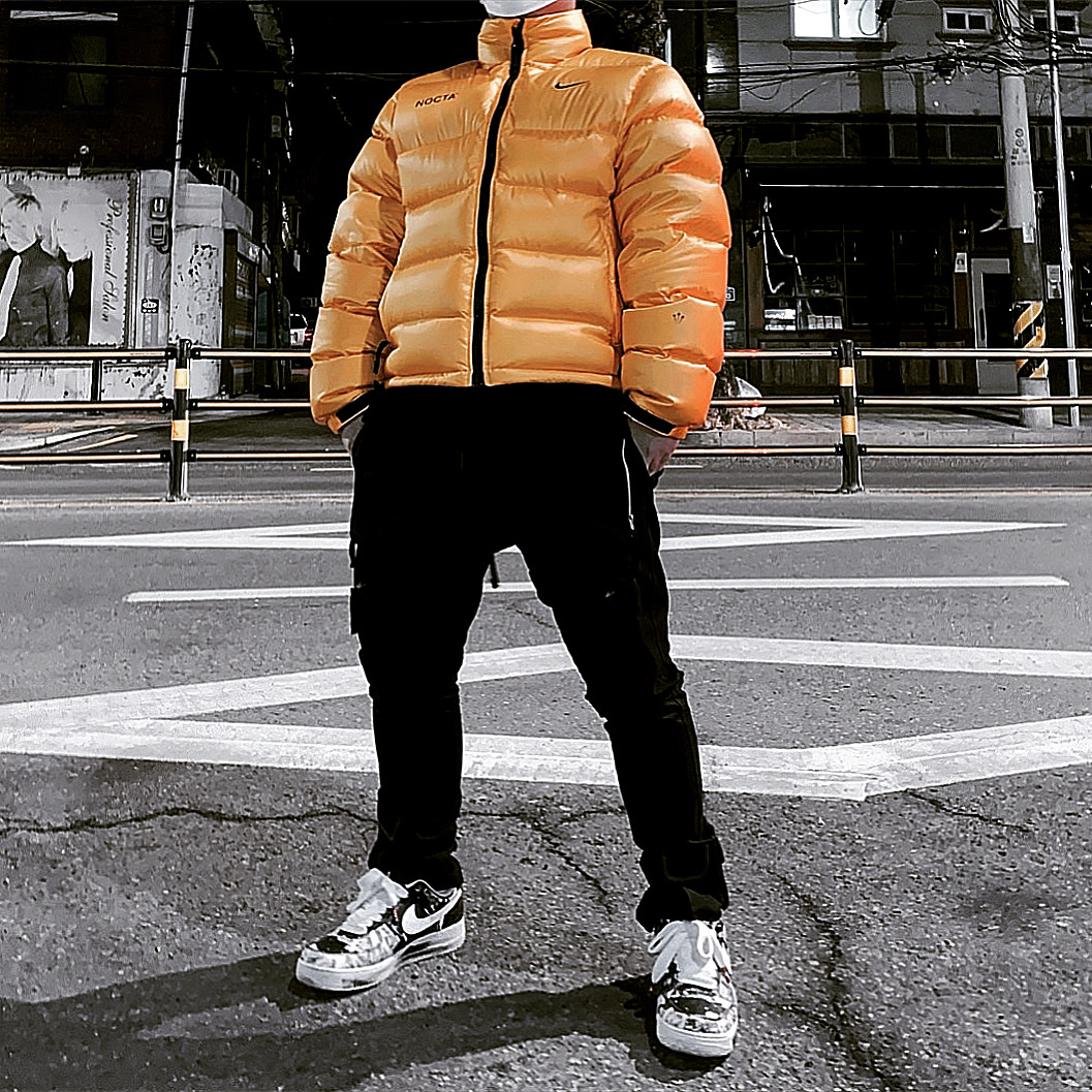 Nike x Drake Nocta Puffer Jacket University Gold - Asia, Nike x Peaceminusone Air Force 1 Low Para-Noise 착용 스타일