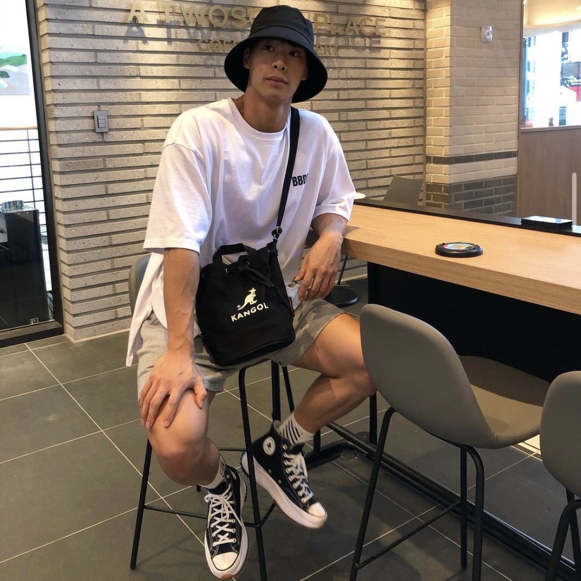 Converse Run Star Hike Hi Black White Gum 착용 스타일