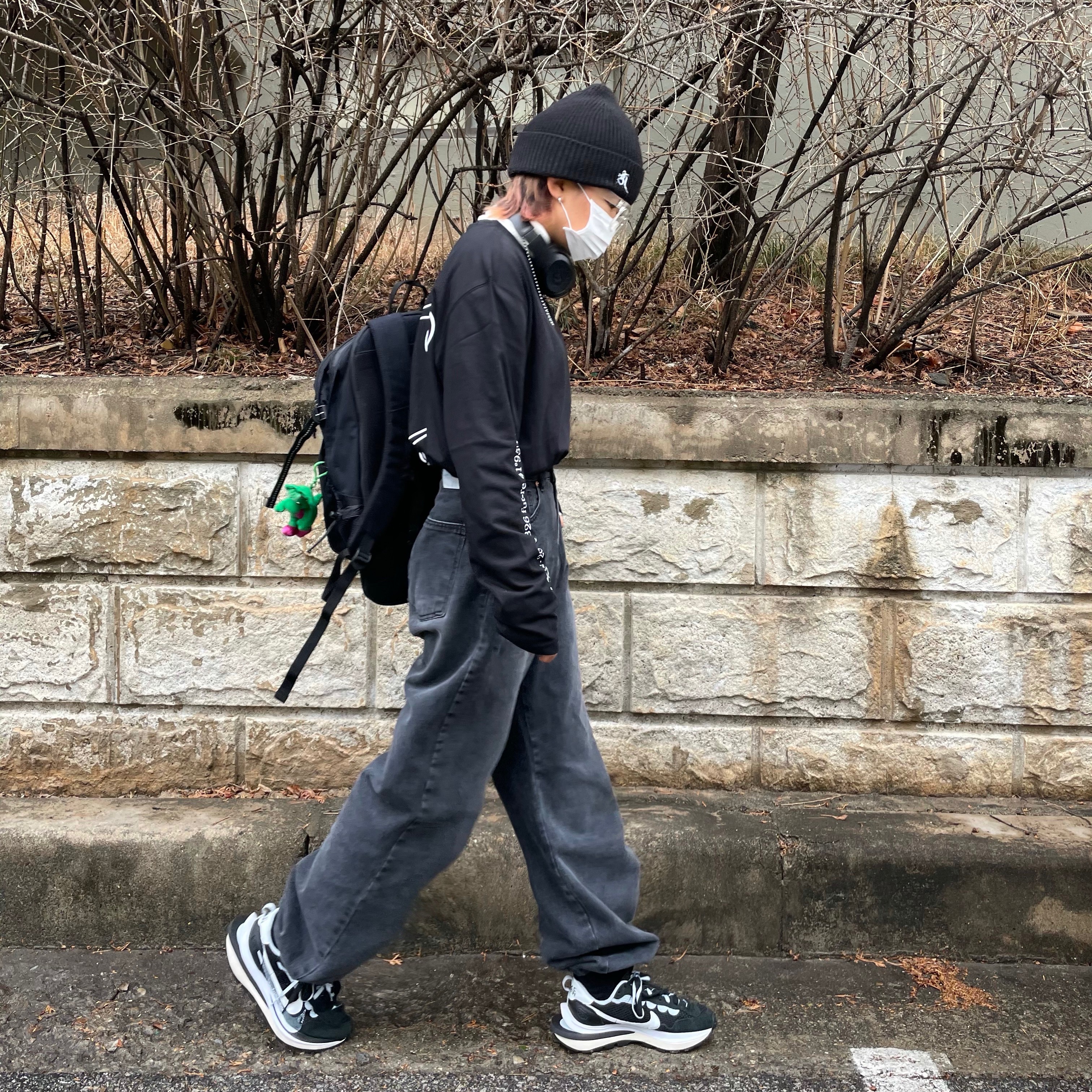 Nike x Sacai VaporWaffle Black White 착용 스타일