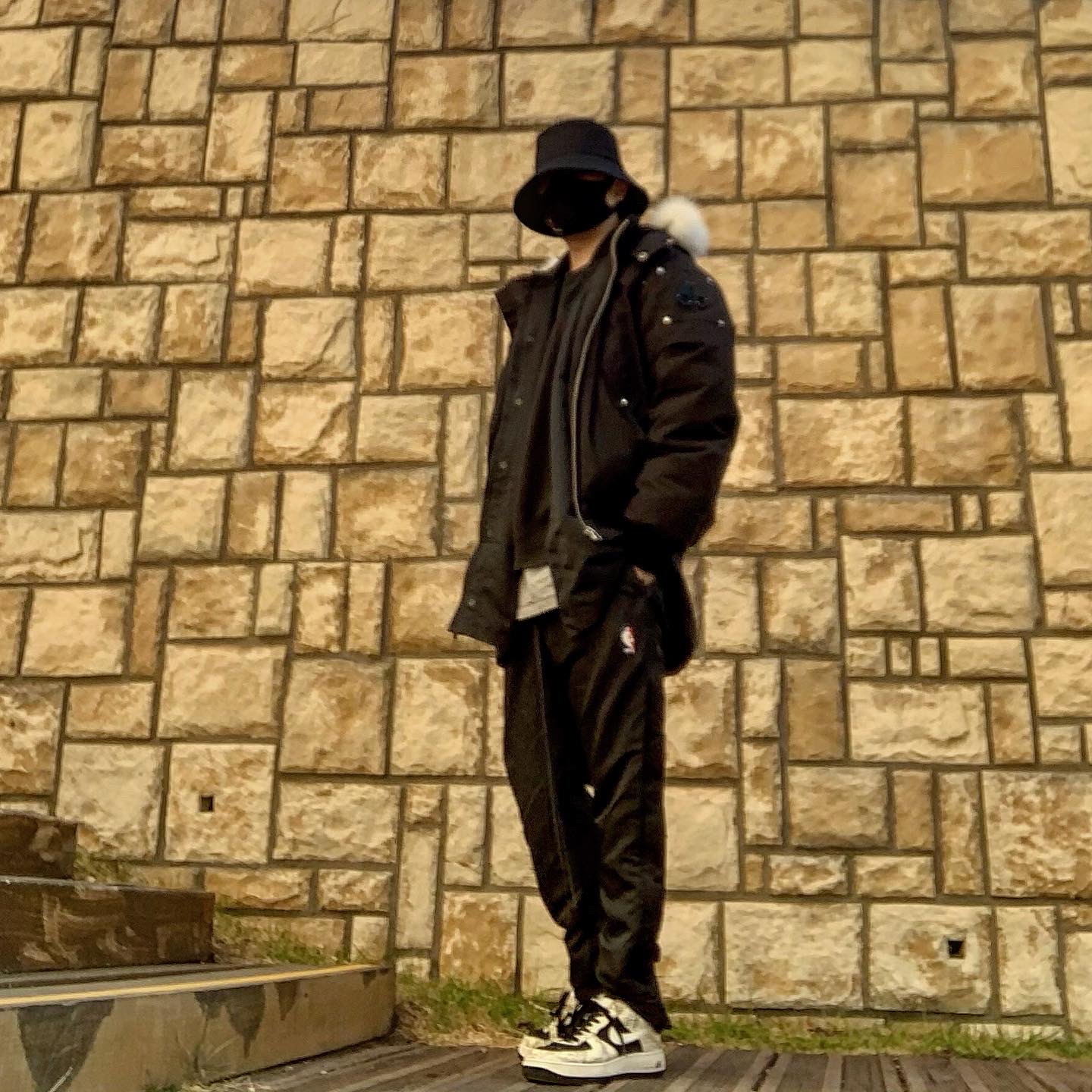 Nike Air Force 1 Low Snakeskin Cocoa, Nike x Fear of God Warm Up Pants Off Noir 착용 스타일