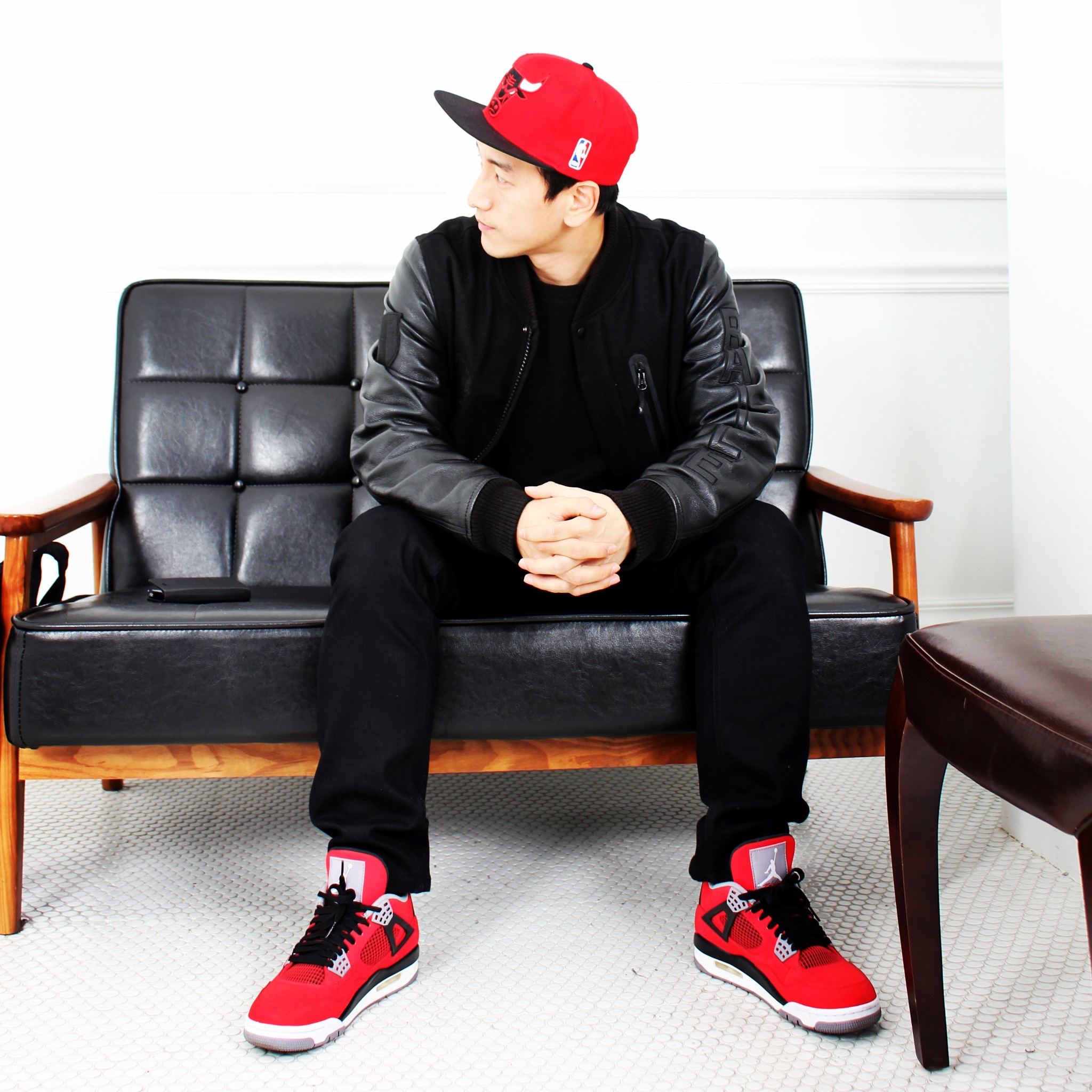 Jordan 4 Retro Toro Bravo 착용 스타일