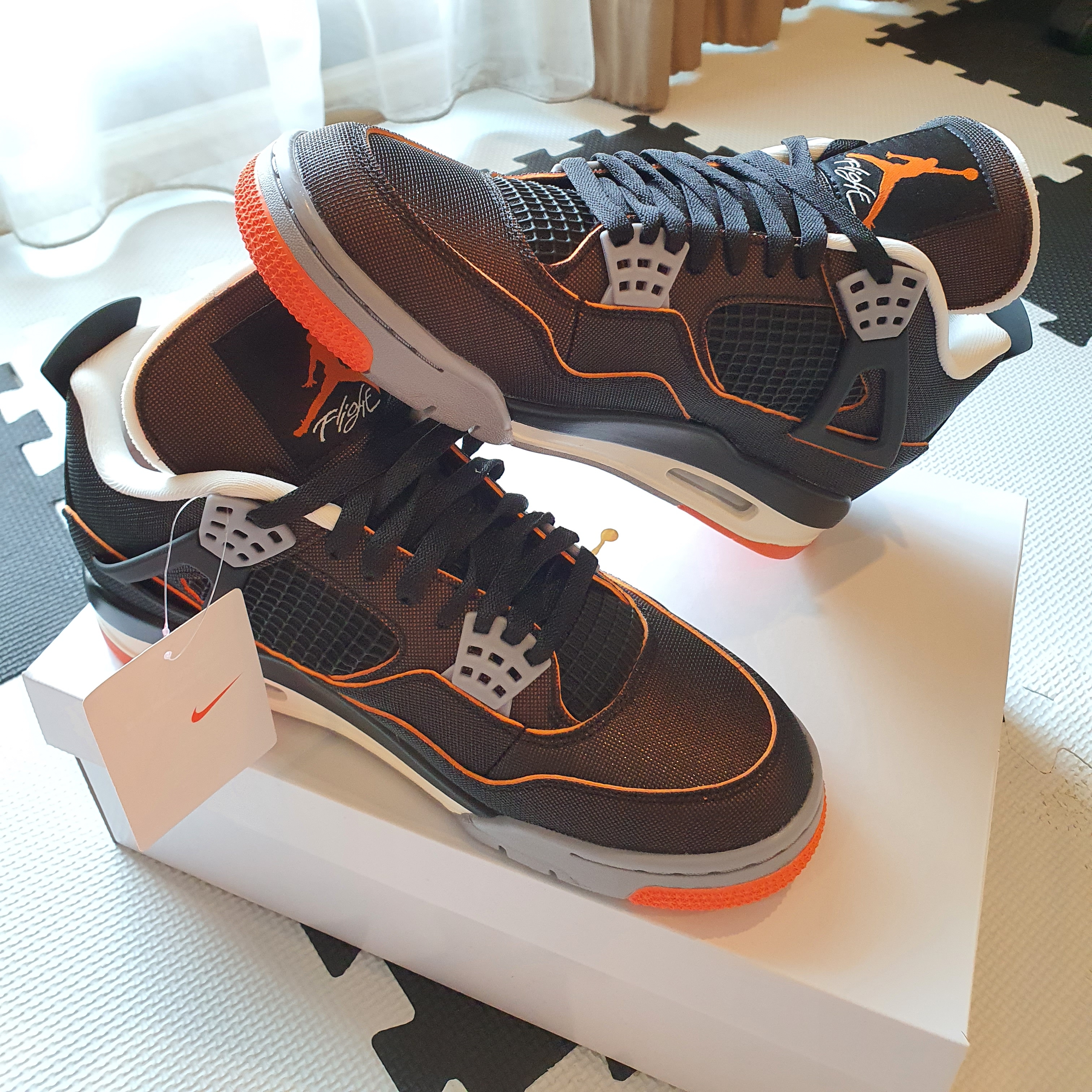 (W) Jordan 4 Retro Starfish 착용 스타일