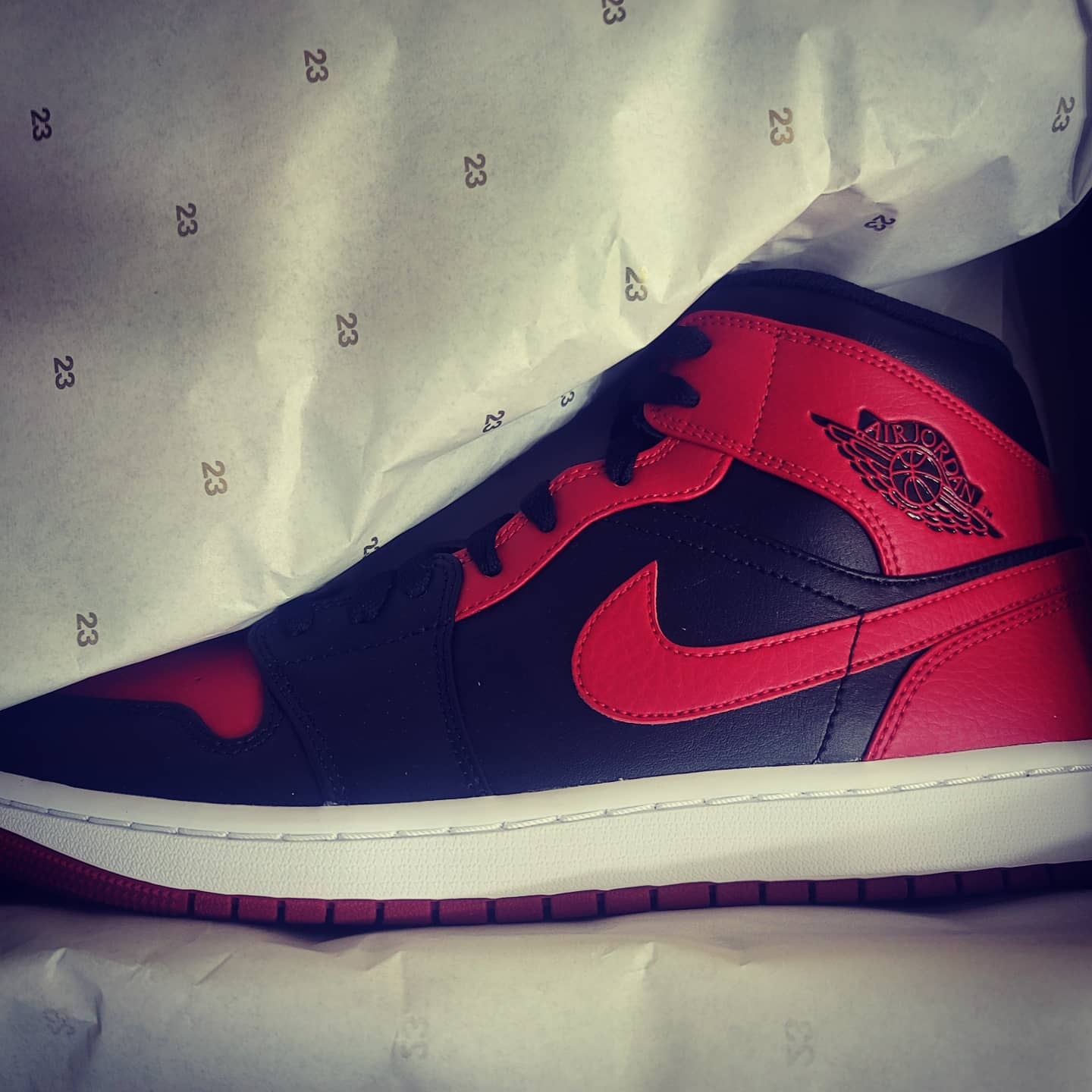 Jordan 1 Mid Bred Banned 2020 착용 스타일