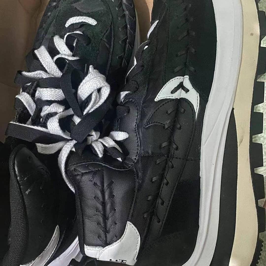 Nike x Sacai VaporWaffle Tour Yellow & Gorge Green Sail, Nike x Sacai VaporWaffle String & Black Villain Red 착용 스타일 - 3