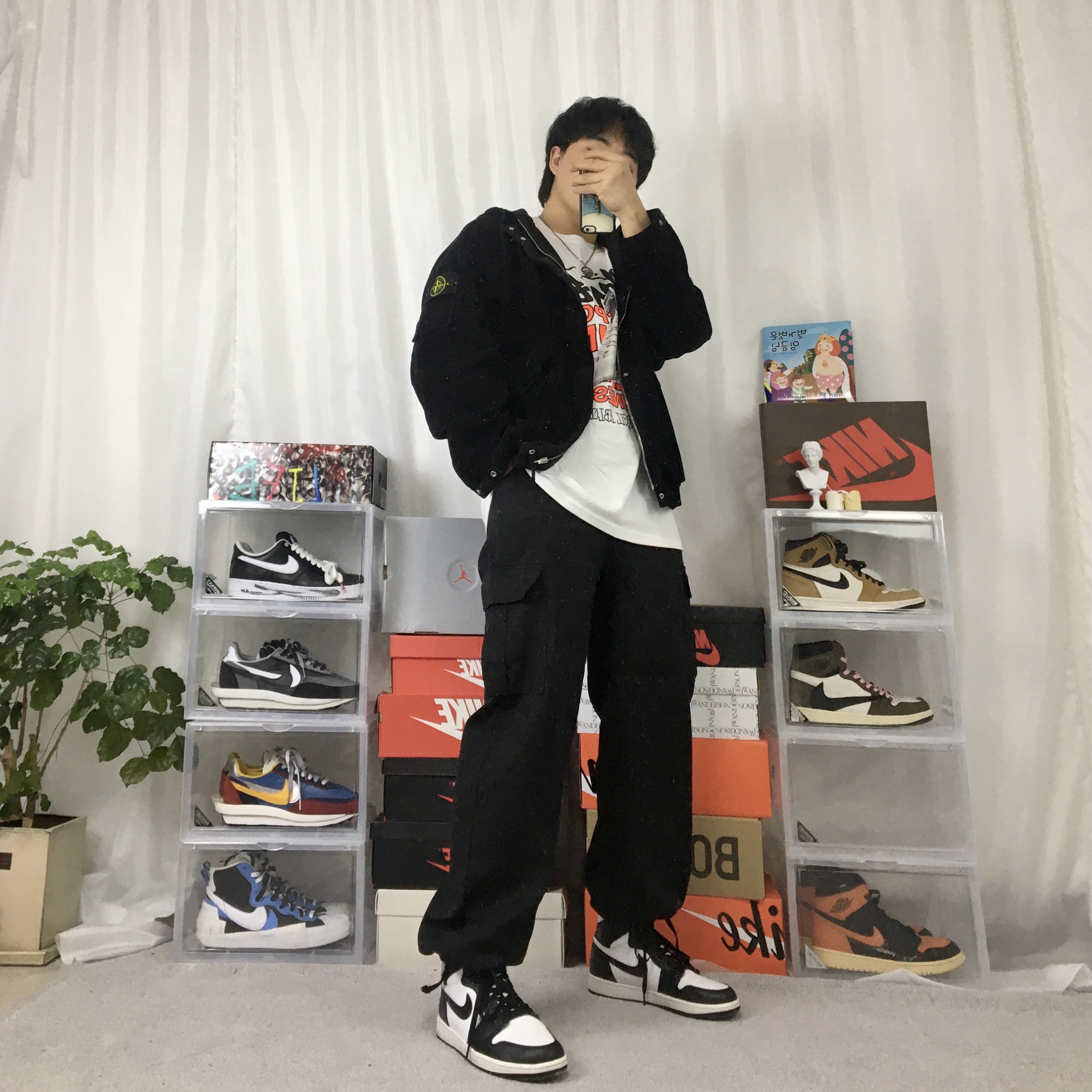 Supreme x Stone Island Corduroy Jacket Black - 20FW, Stussy x Off-White 40 WT T-Shirt 착용 스타일