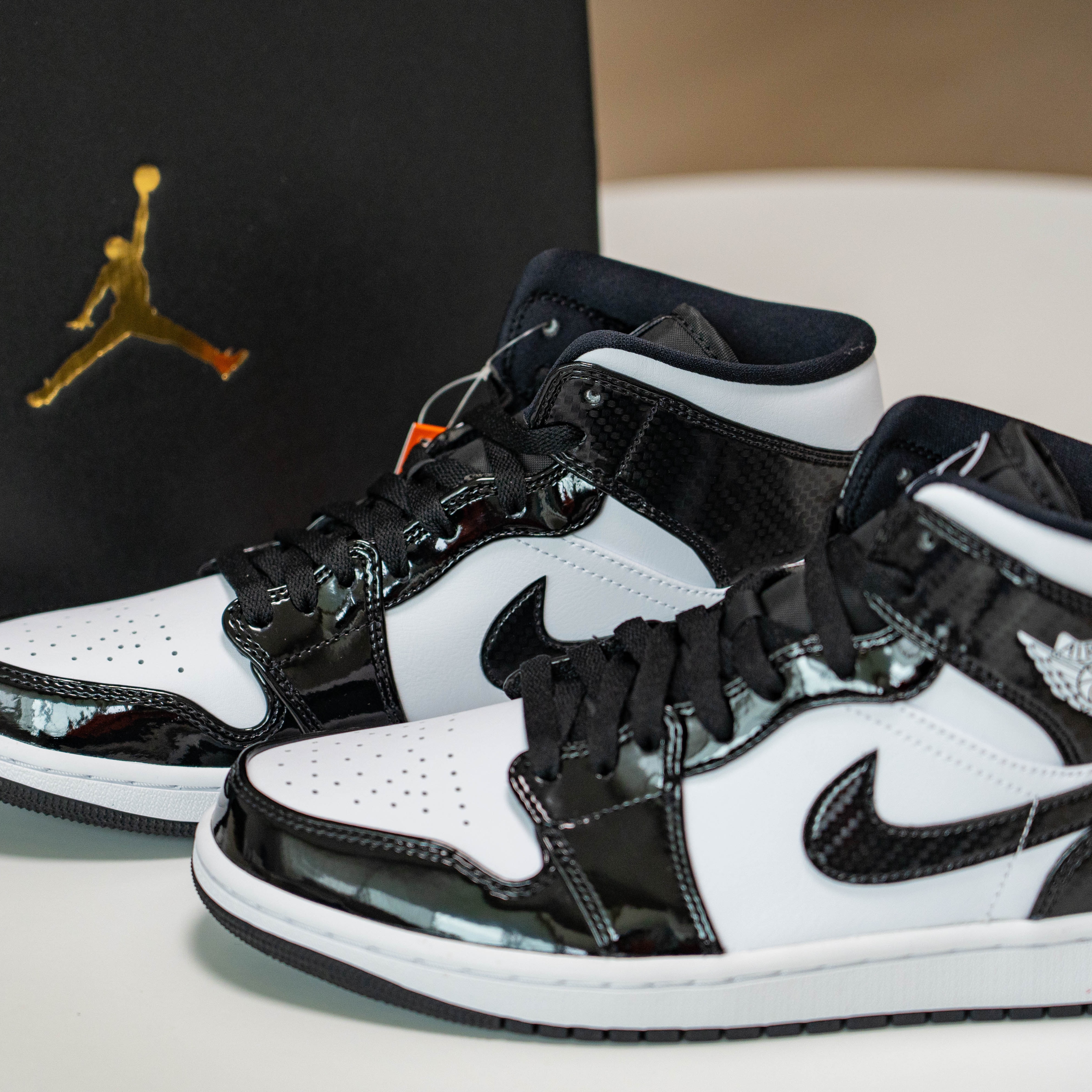 Jordan 1 Mid SE ASW Black 착용 스타일 - 1