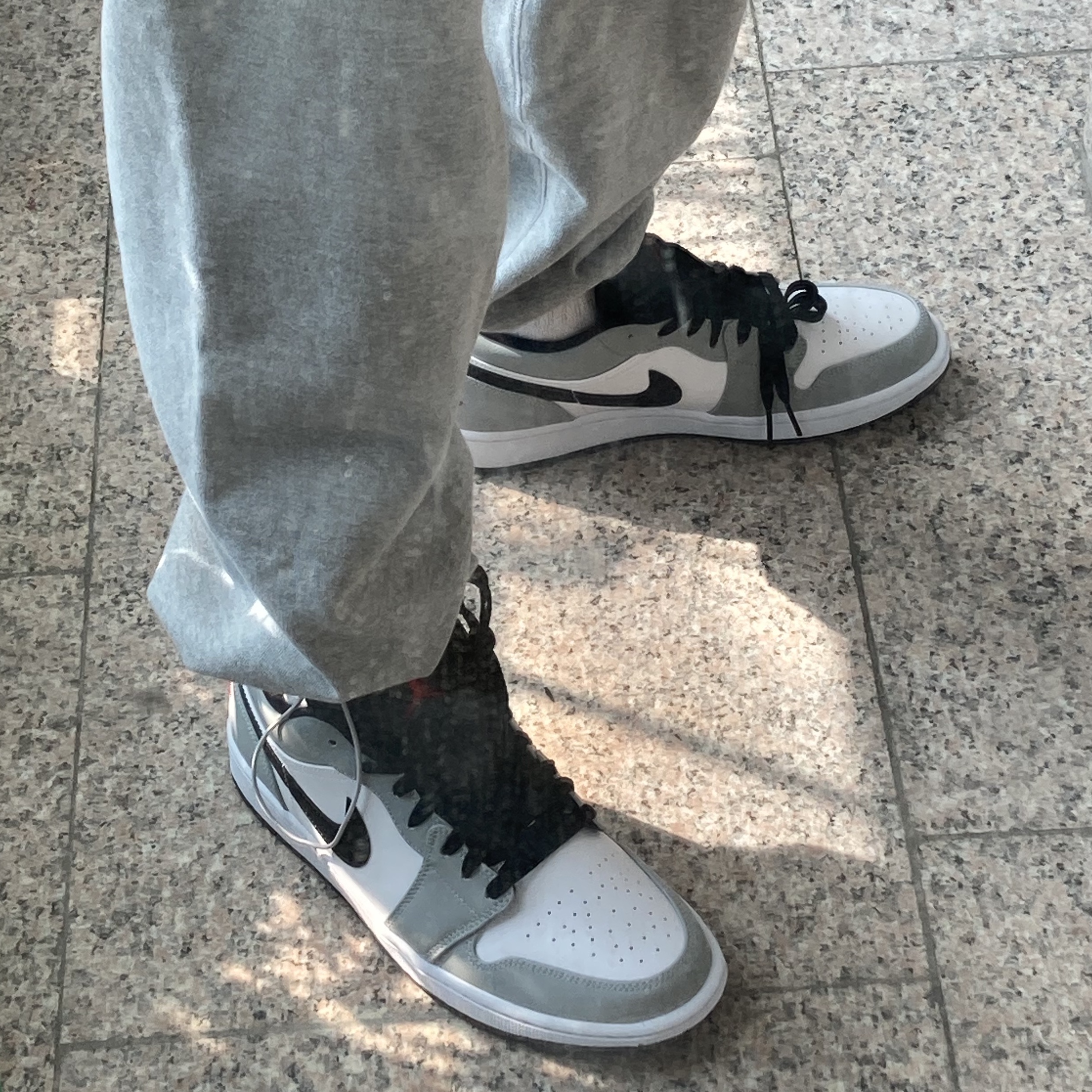 Jordan 1 Low Light Smoke Grey 착용 스타일