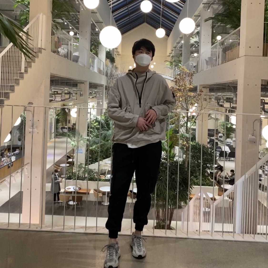 Adidas Yeezy Boost 700 V2 Static 2018 착용 스타일