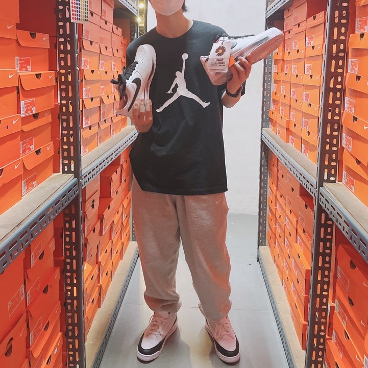 Jordan 3 x Fragment Retro SP White Black, Nike x Peaceminusone Air Force 1 Low Para-Noise 2.0 착용 스타일
