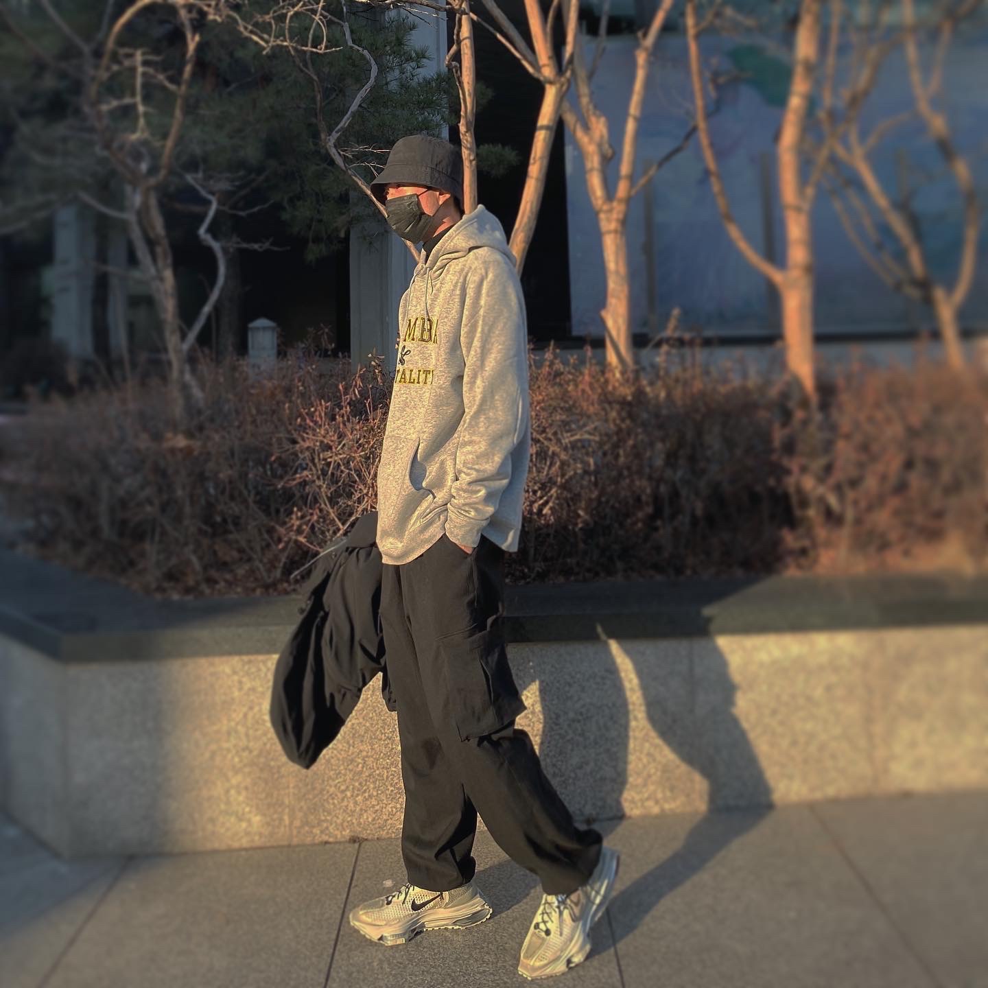 Nike x Matthew M Williams Zoom 004 Stone 착용 스타일 - 2