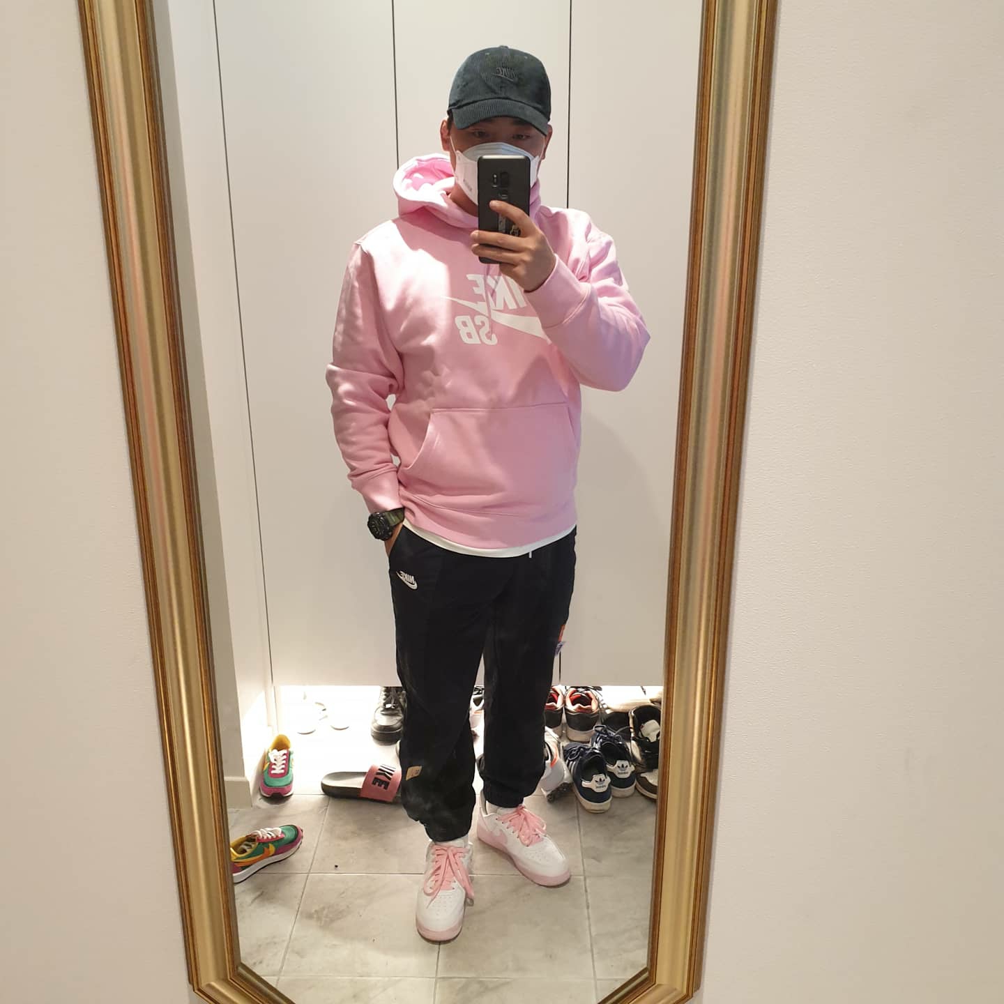 Nike Air Force 1 Low White Pink Midsole 착용 스타일