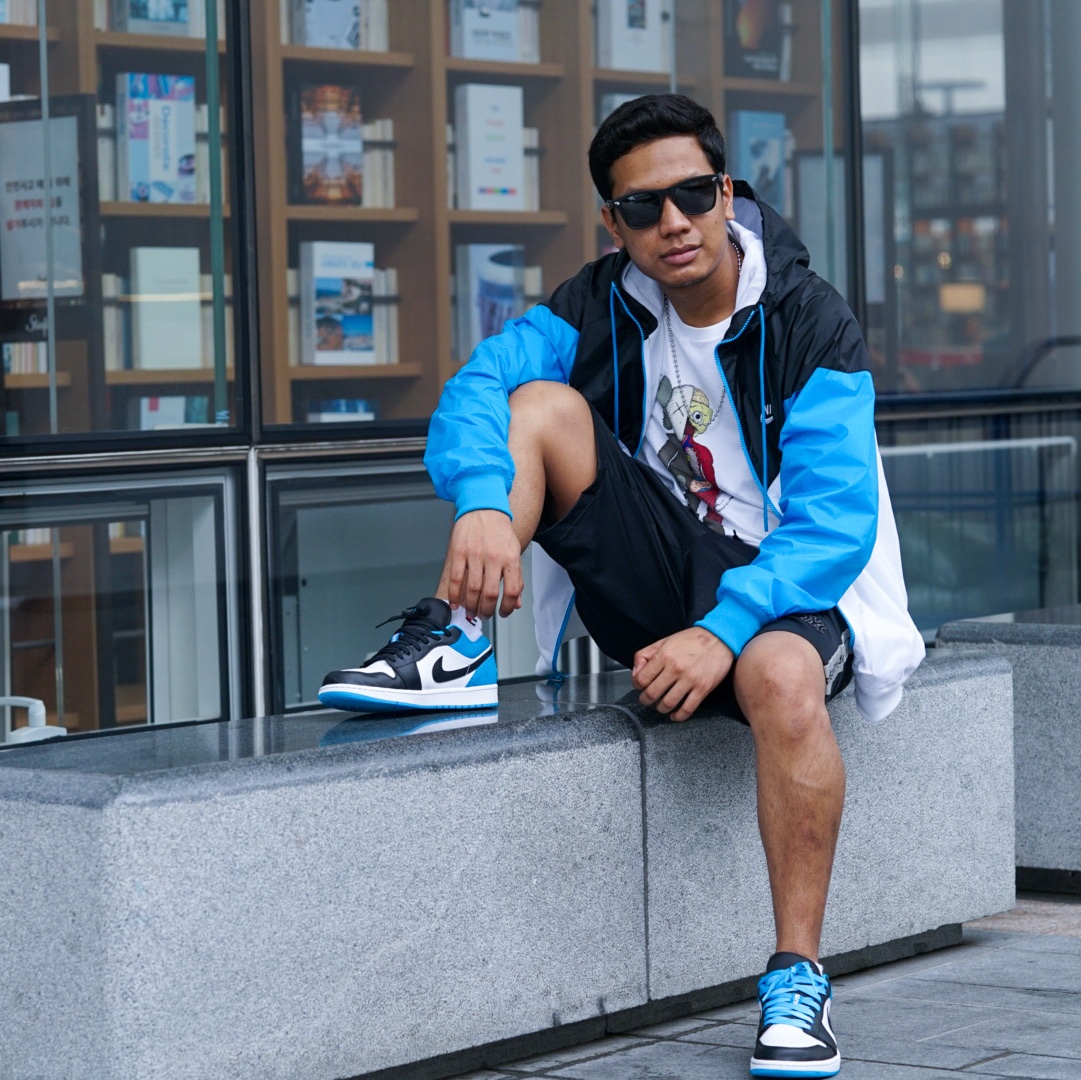 Jordan 1 Low SE Laser Blue 착용 스타일