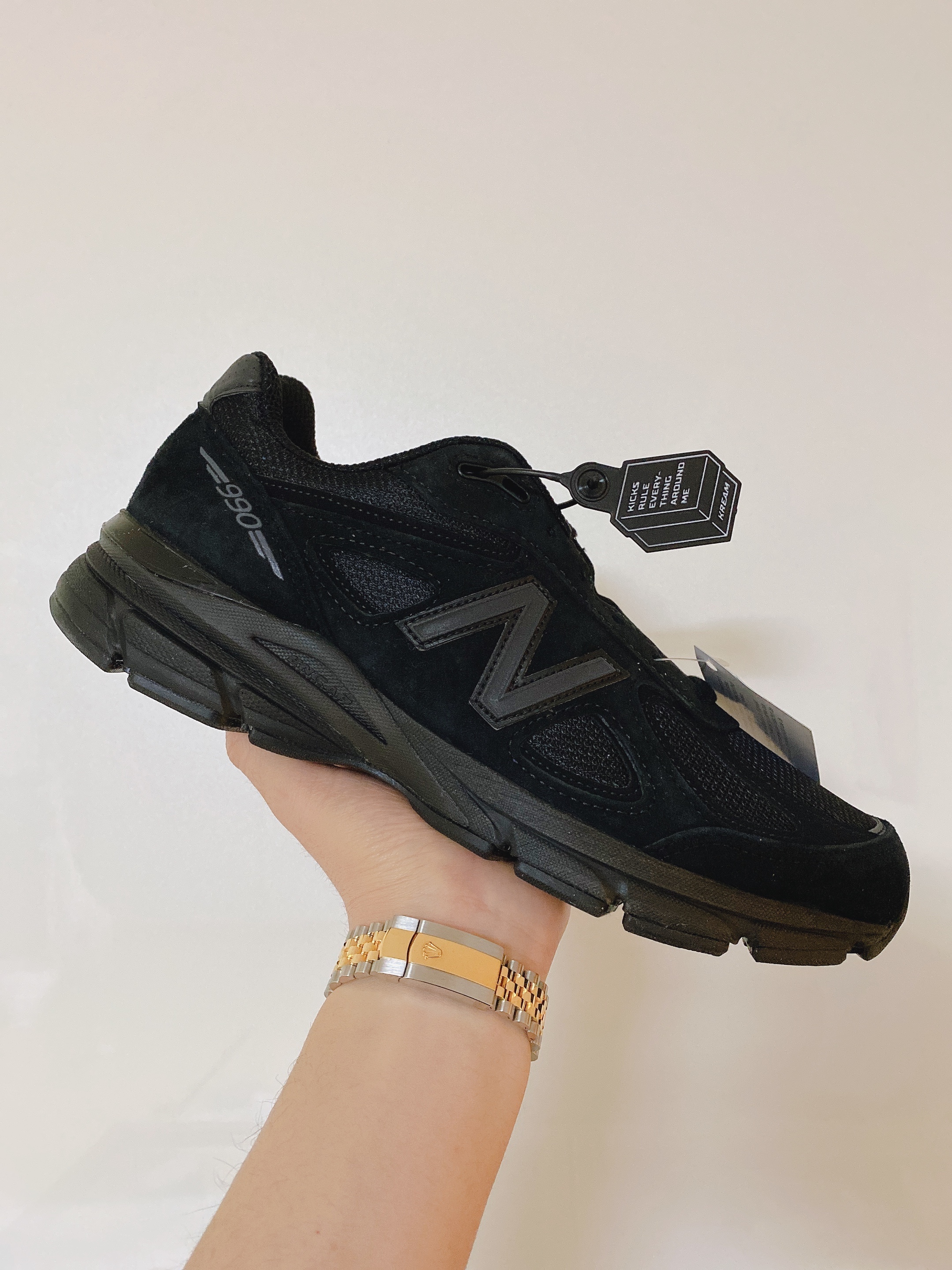 New Balance 990v4 Made in USA Black - D Standard 착용 스타일
