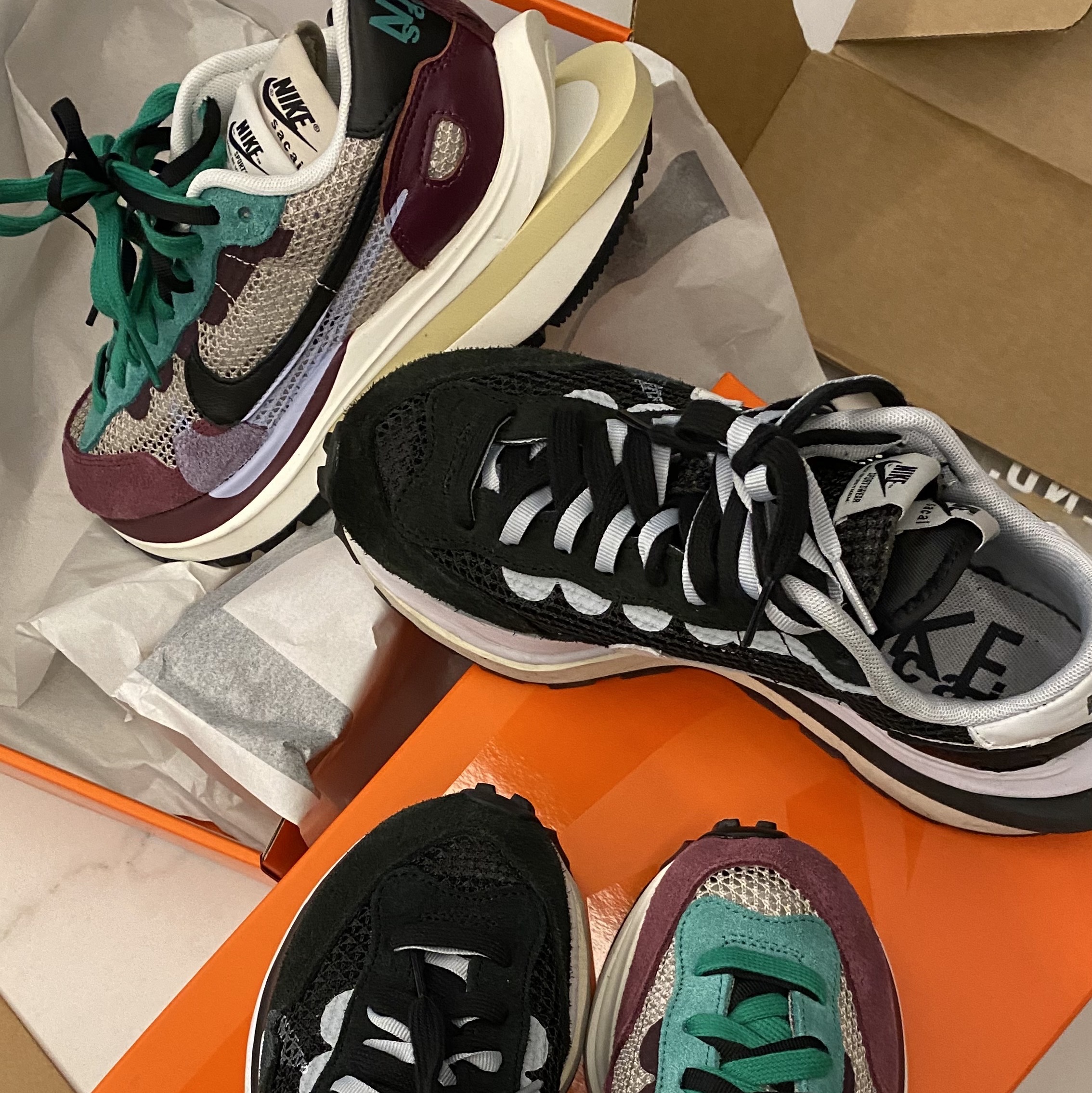 Nike x Sacai VaporWaffle String & Black Villain Red, Nike x Sacai VaporWaffle Black White 착용 스타일