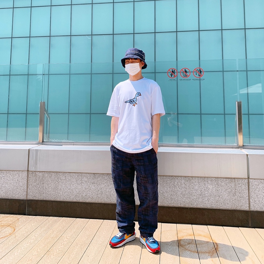 Nike x Sacai LDWaffle Blue Multi 착용 스타일