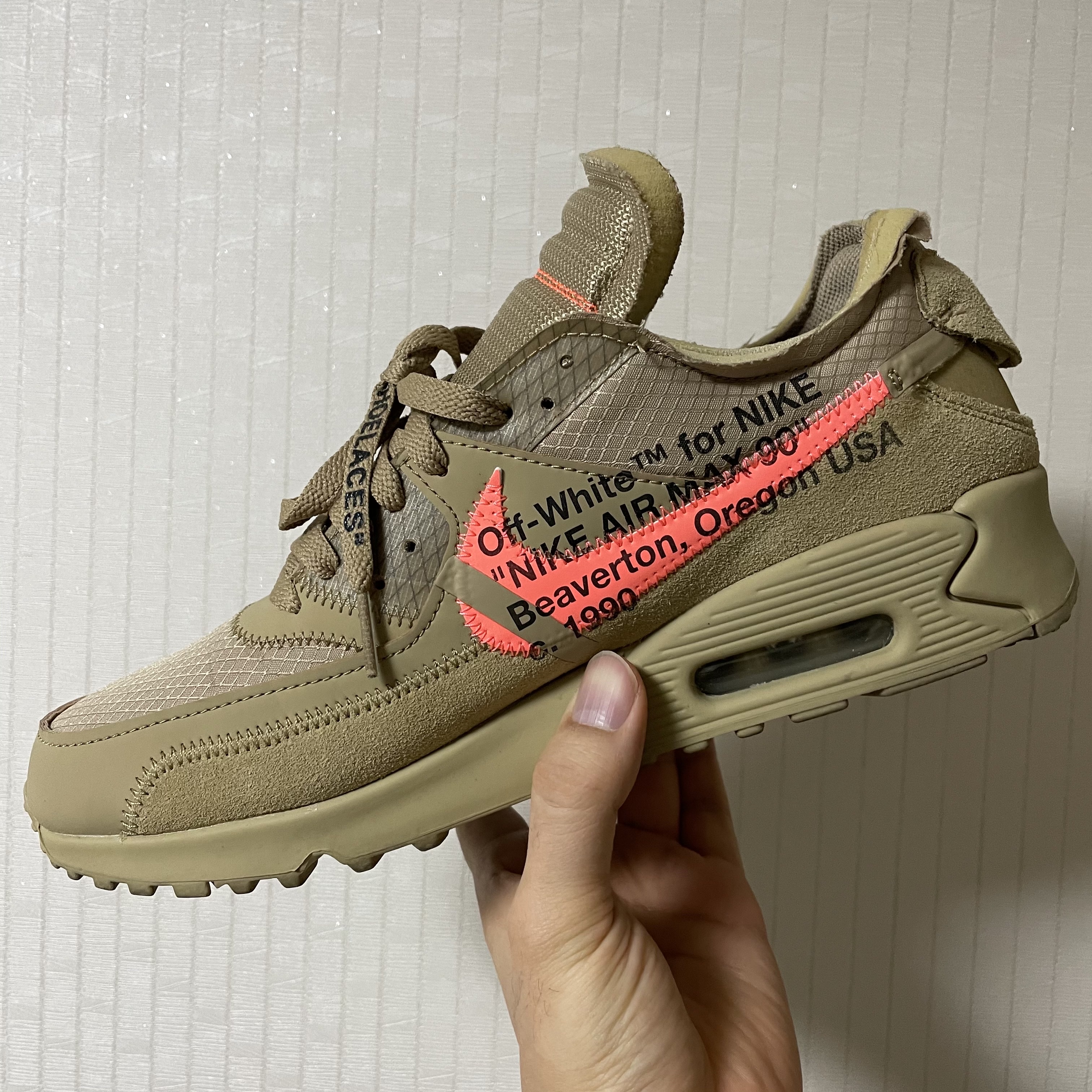 Nike x Off-White Air Max 90 V2 Desert Ore 착용 스타일