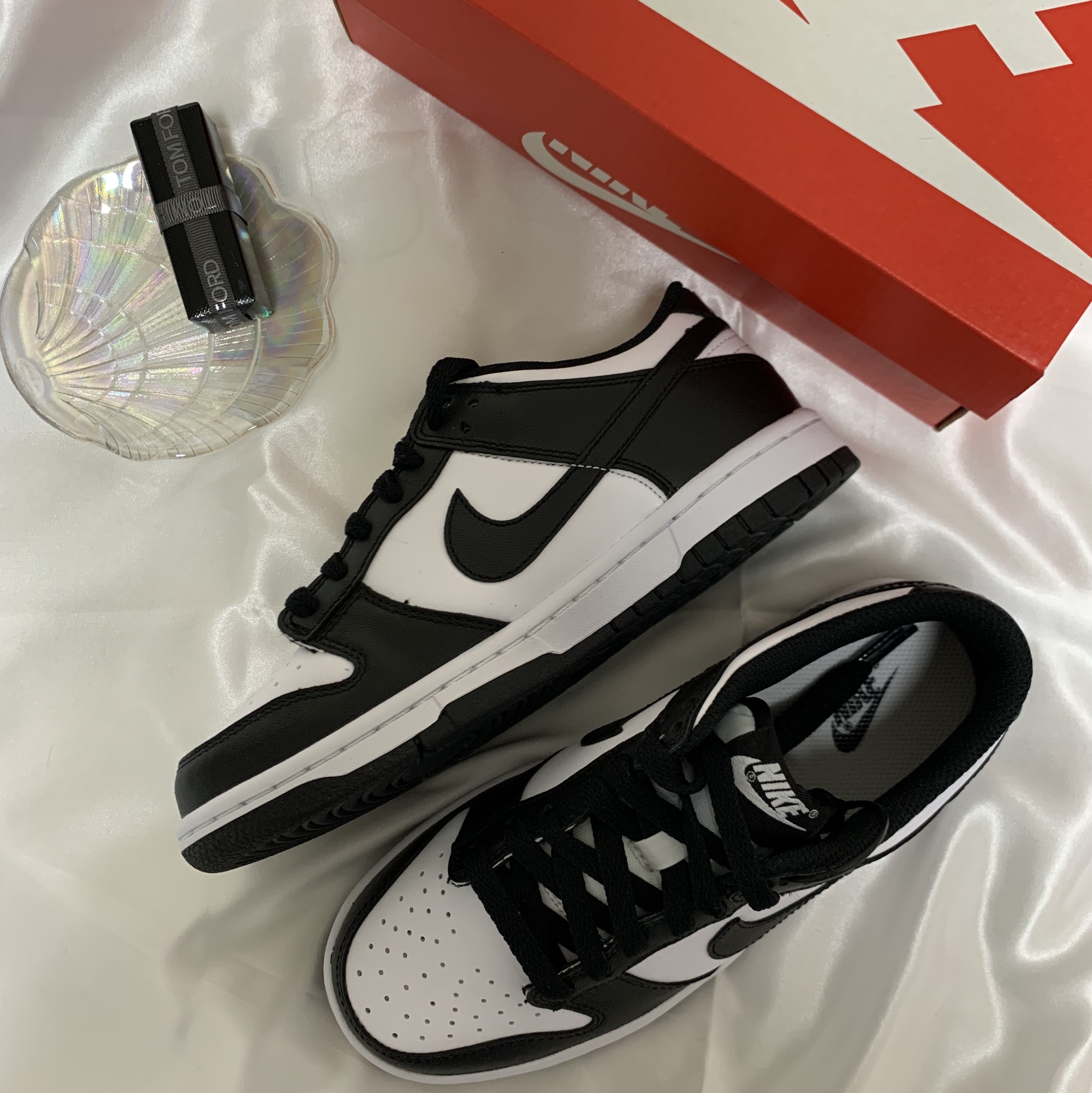 (GS) Nike Dunk Low Black 착용 스타일