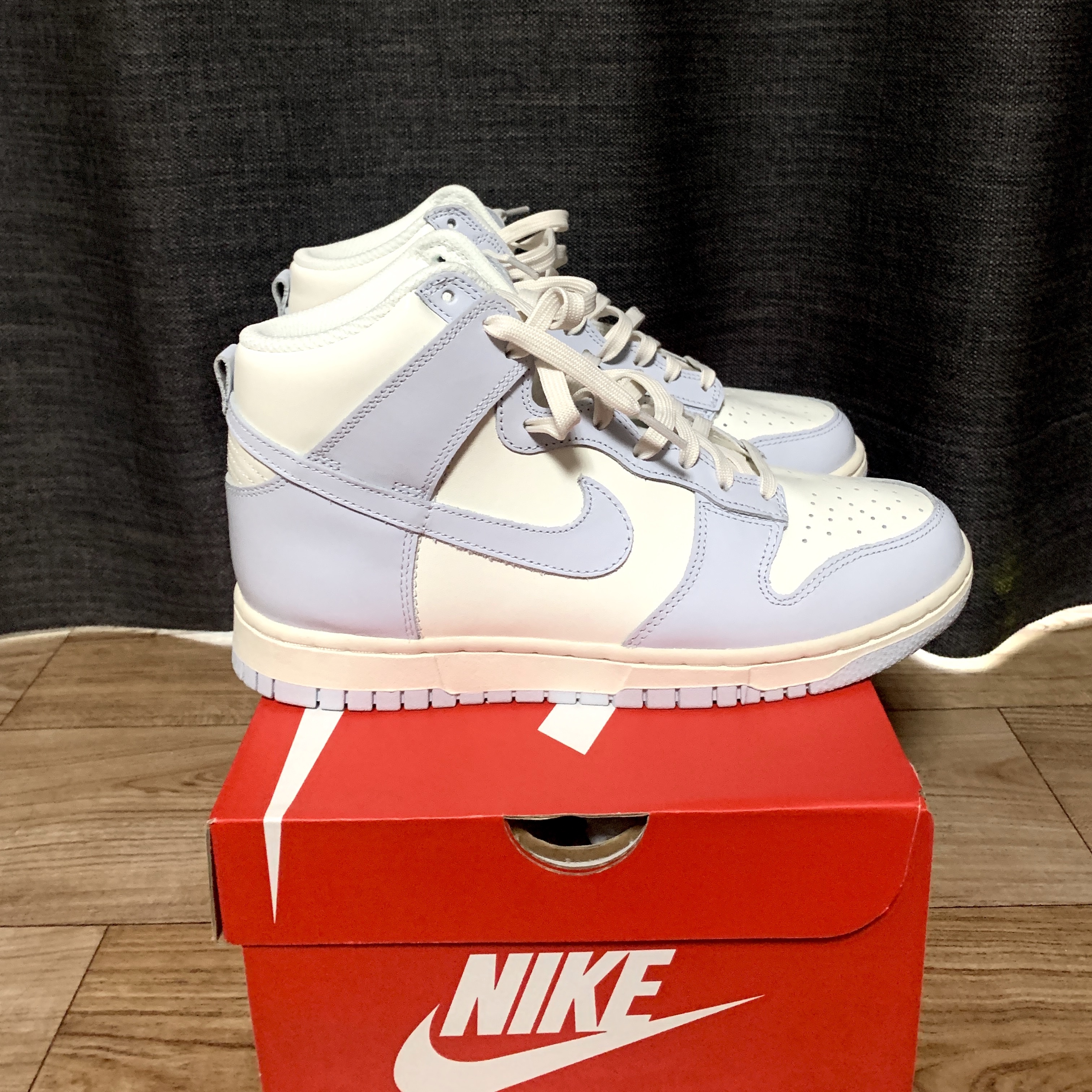 (W) Nike Dunk High Football Grey 착용 스타일 - 1