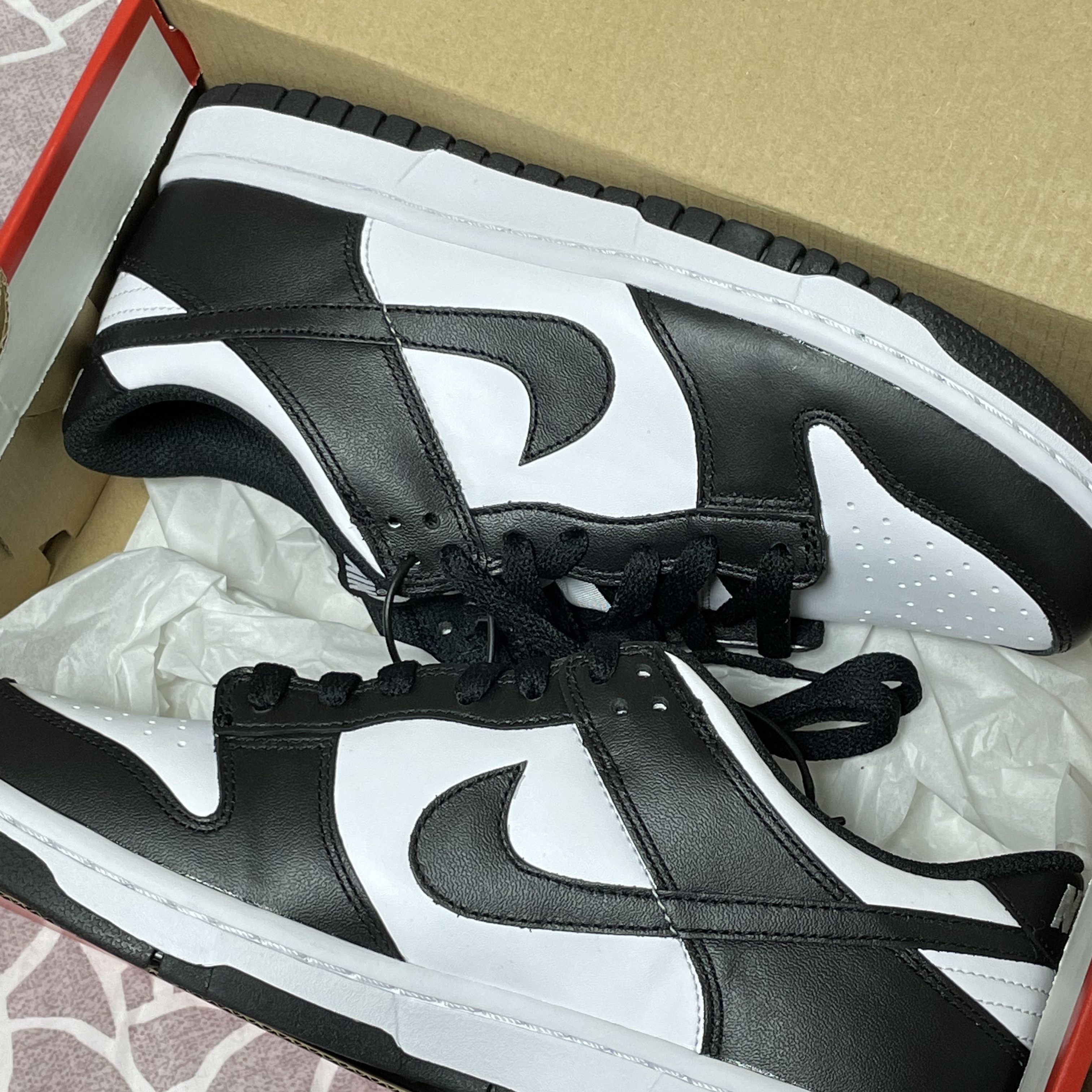 (GS) Nike Dunk Low Black 착용 스타일