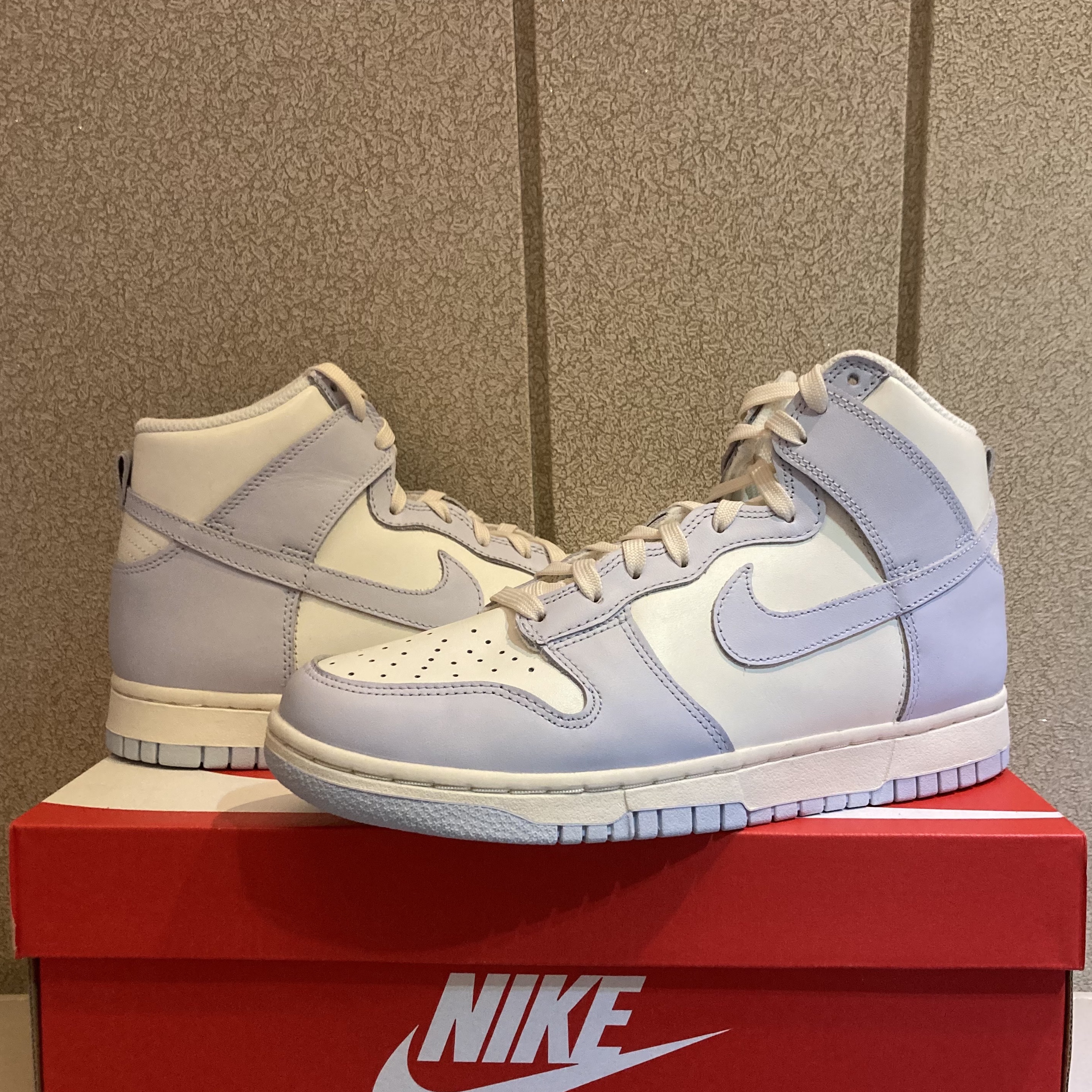 (W) Nike Dunk High Football Grey 착용 스타일 - 2