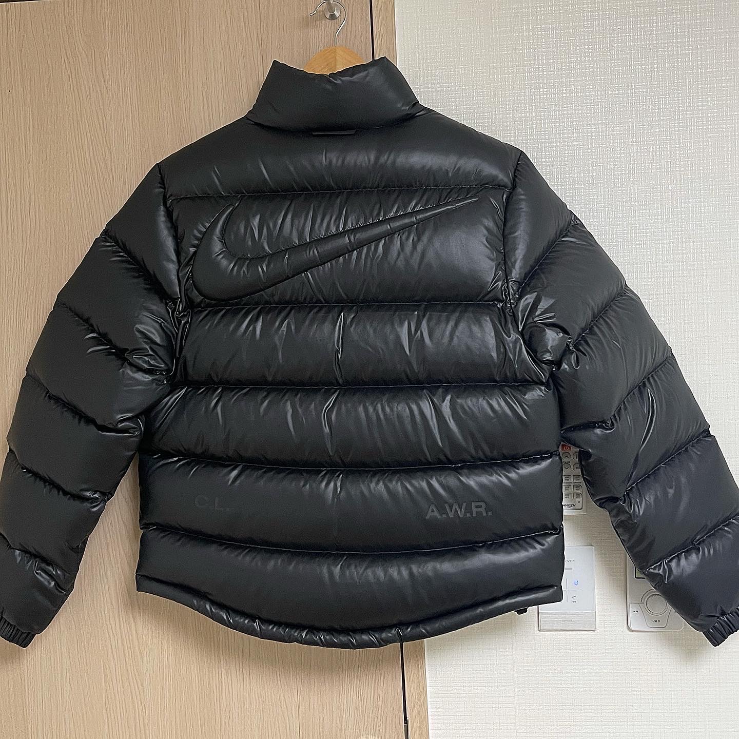 Nike x Drake Nocta Puffer Jacket Black - Asia, Nike x Peaceminusone Air Force 1 Low Para-Noise 2.0 착용 스타일 - 4