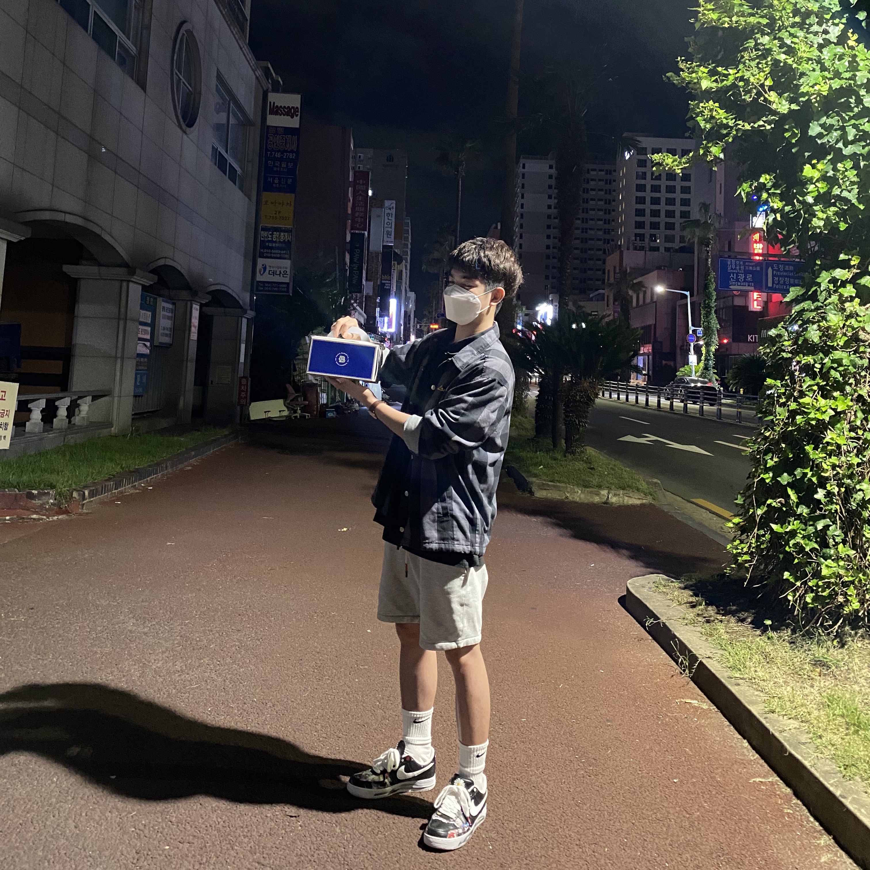Nike x Peaceminusone Air Force 1 Low Para-Noise 착용 스타일