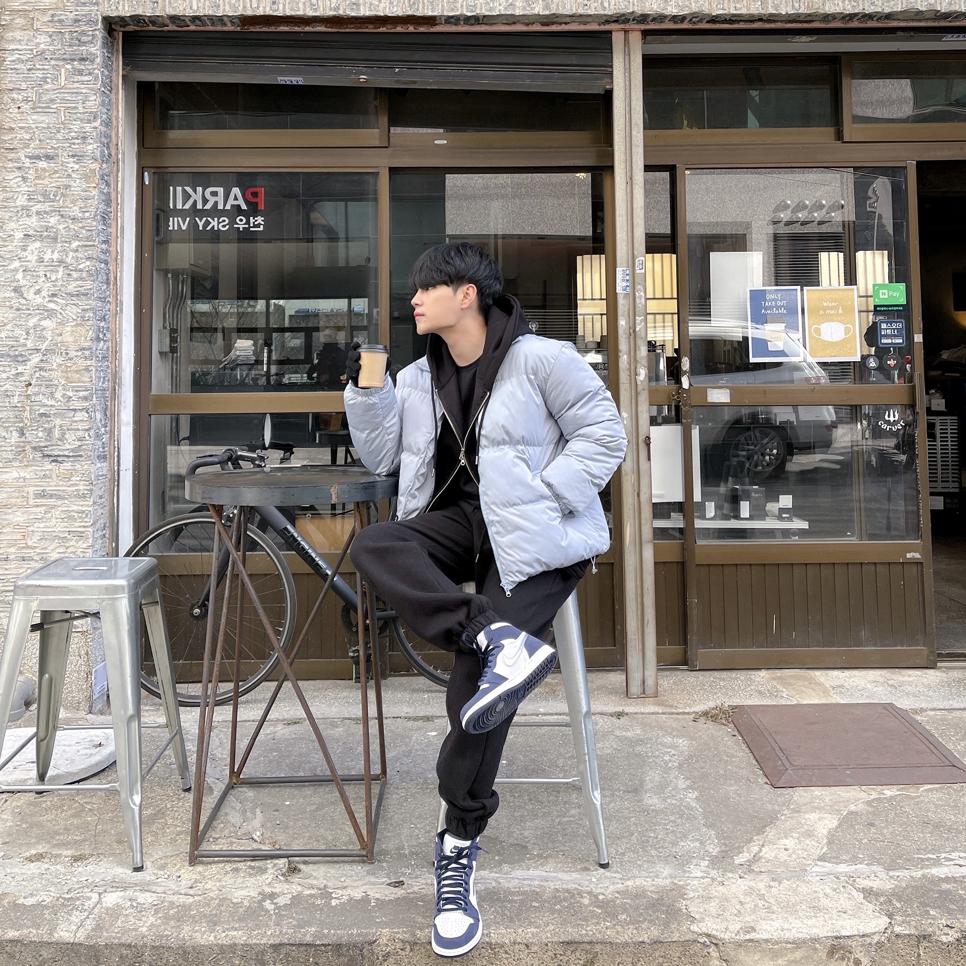 Jordan 1 Retro High OG CO.JP Midnight Navy 착용 스타일