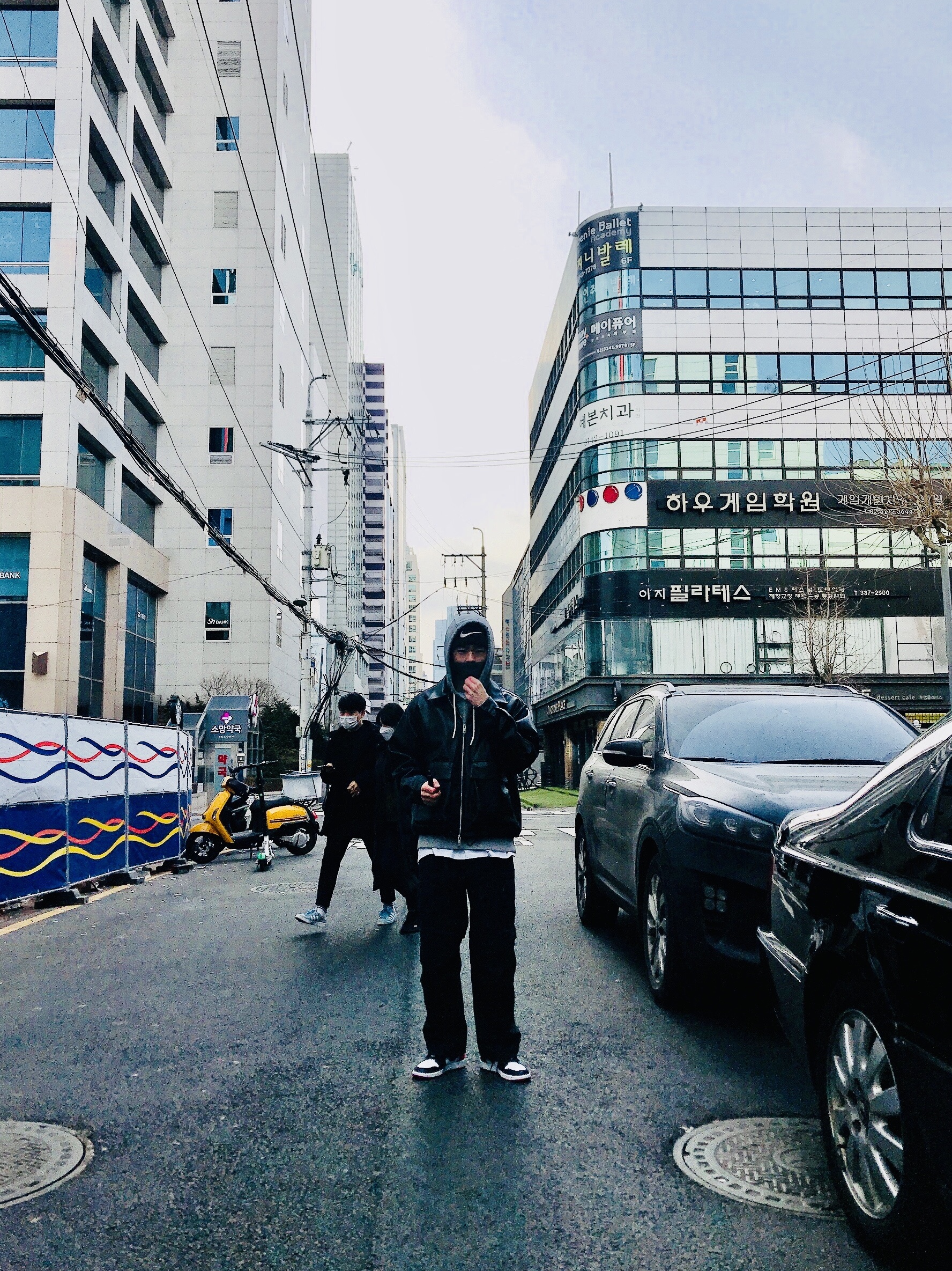 Jordan 1 Retro High OG Black Toe 2016, Nike x Stussy Cuff Beanie Black 착용 스타일