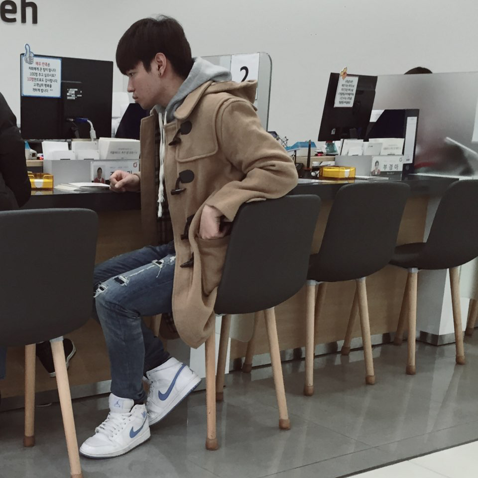 Jordan 1 Retro Mid Legend Blue 착용 스타일