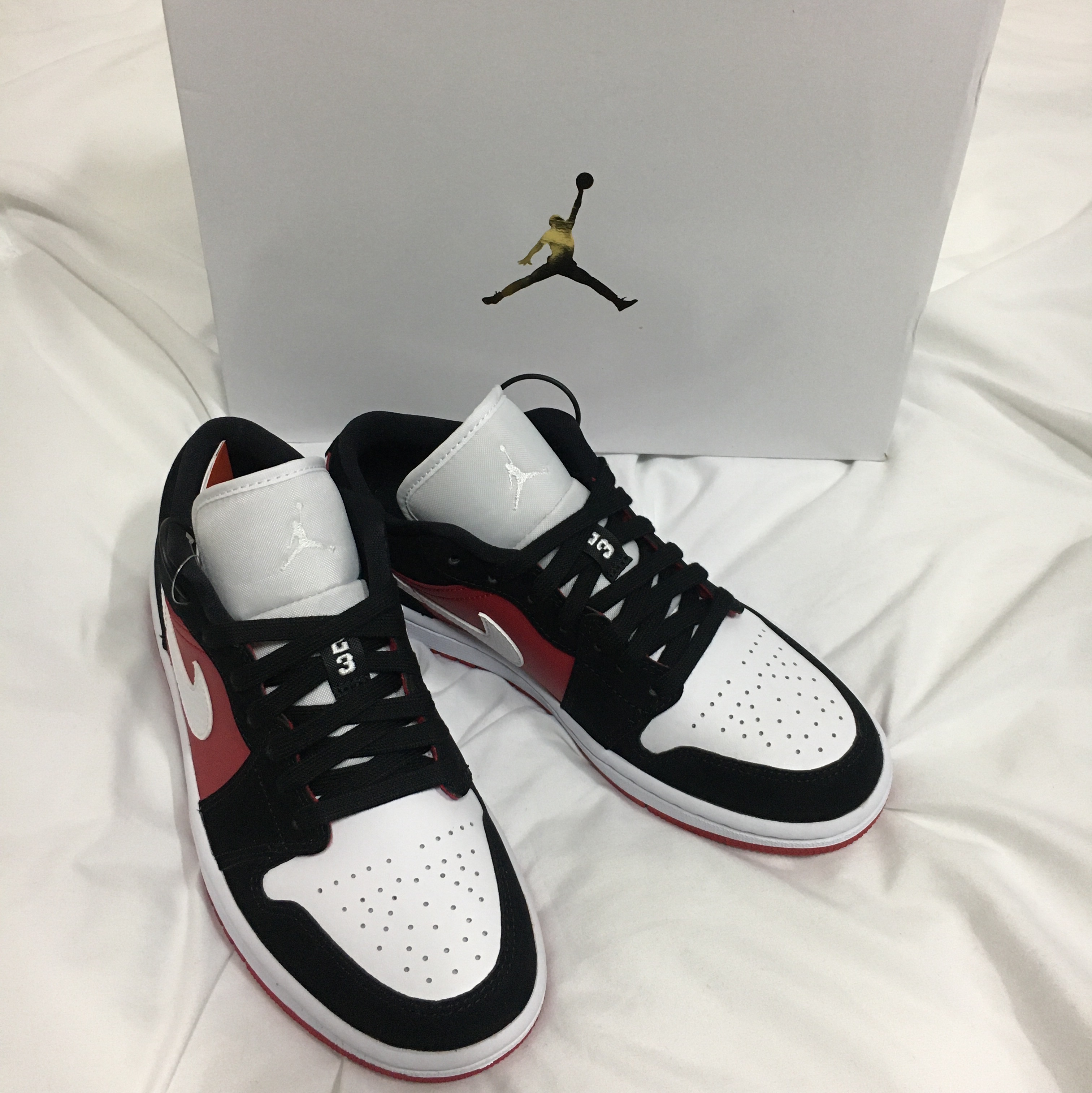 (W) Jordan 1 Low Gym Red Black White 착용 스타일 - 2