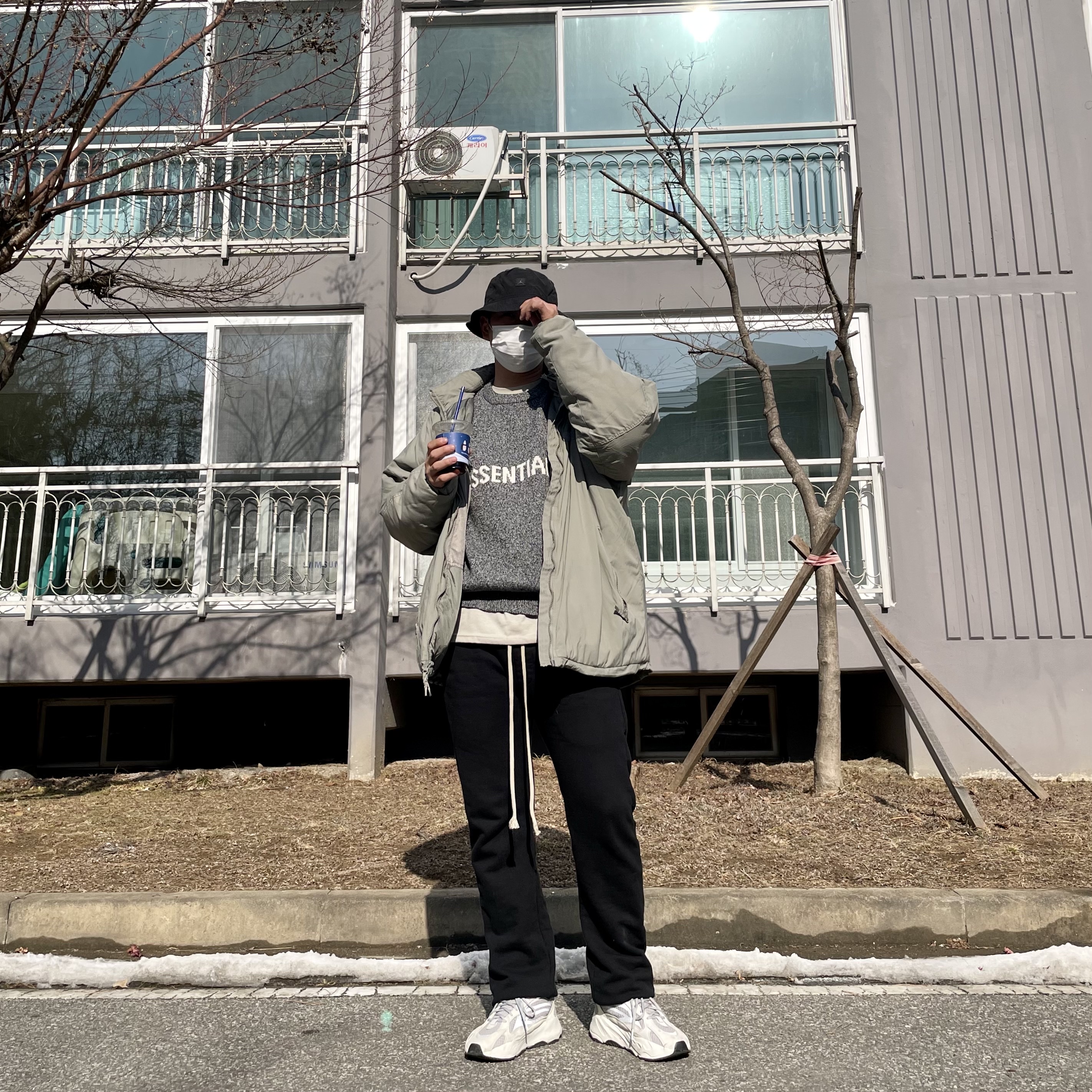 Essentials Knit Sweater Grey Melange - 20SS, Adidas Yeezy Boost 700 V2 Static 2018 착용 스타일