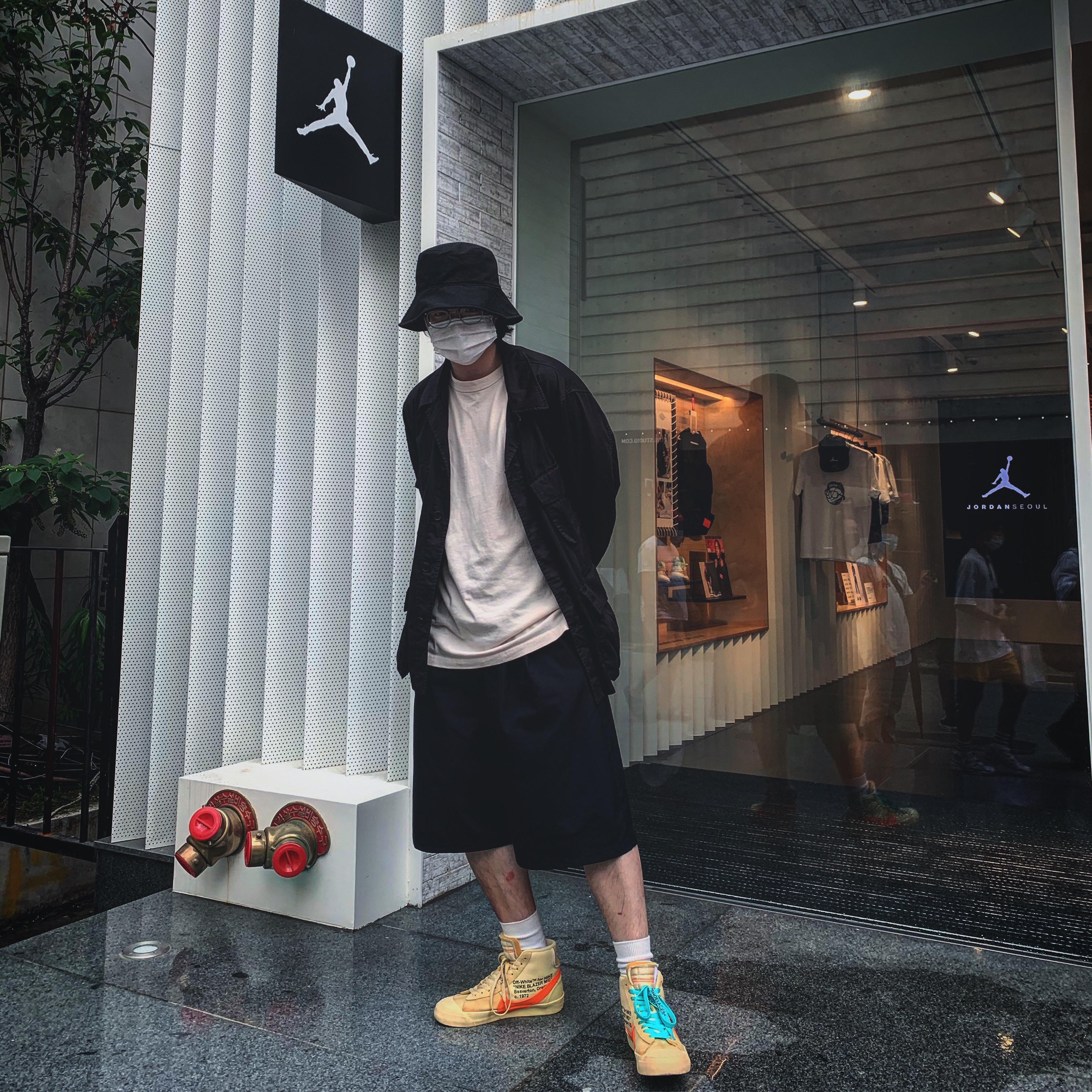 Nike x Off-White Blazer Mid Off-White All Hallow's Eve 착용 스타일