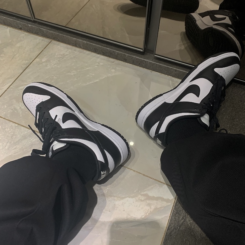 Nike Dunk Low Retro Black 착용 스타일 - 1
