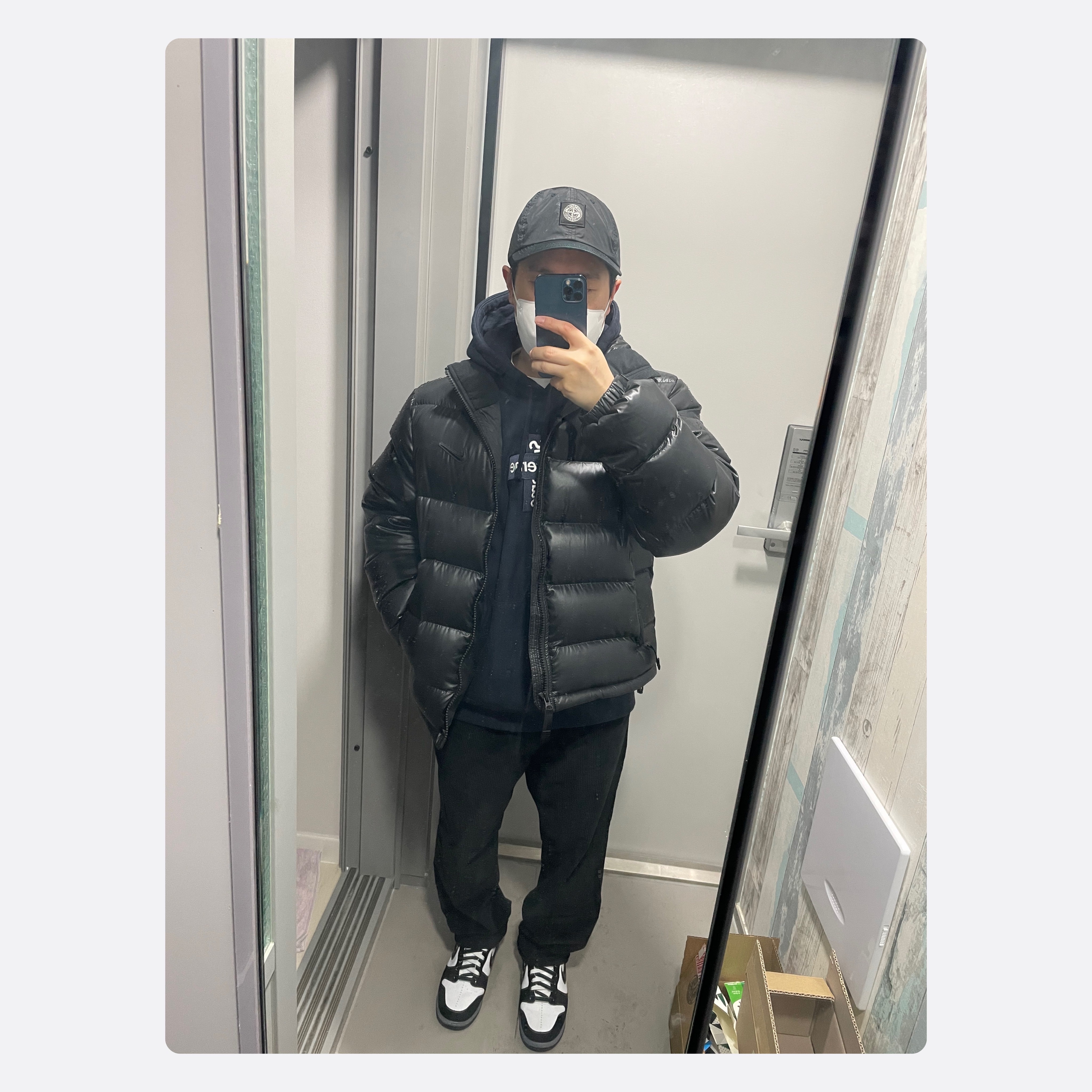 Supreme x Stone Island Painted Camo Nylon 6-Panel Dark Teal - 20FW, Supreme Cross Box Logo Hooded Sweatshirt Navy - 20FW 착용 스타일