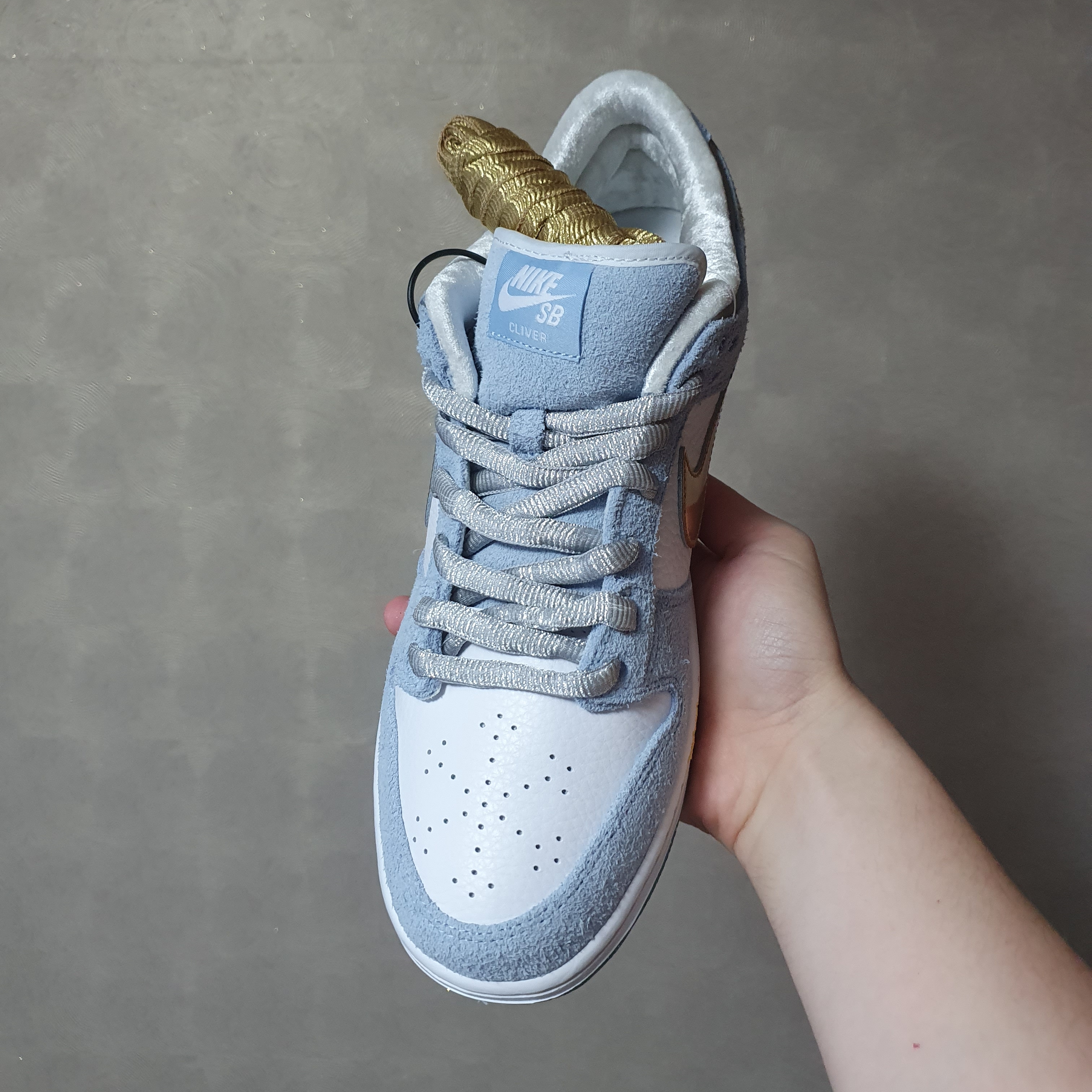 Nike x Sean Cliver SB Dunk Low Holiday Special 착용 스타일 - 3
