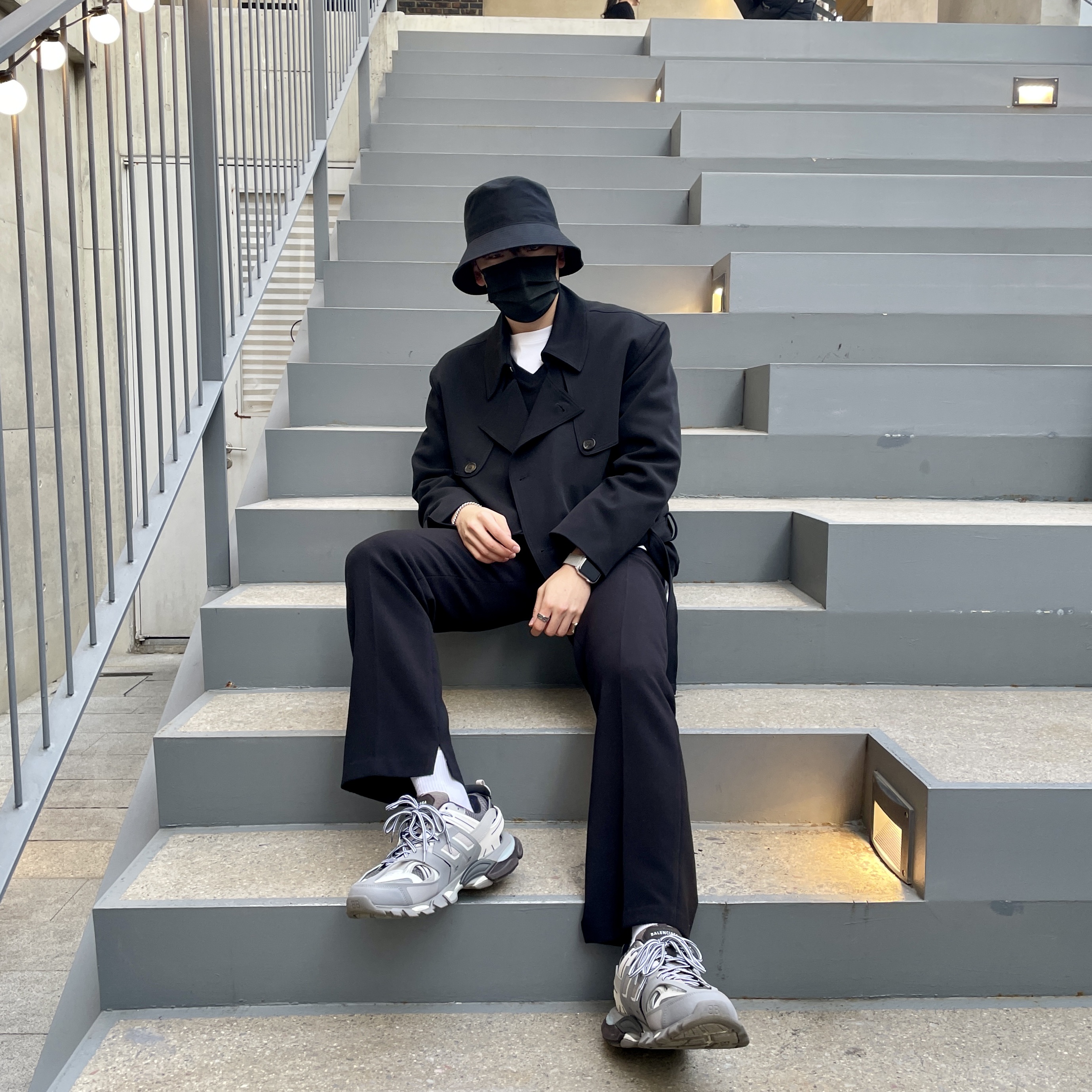 Balenciaga Track Sneakers Grey White 2019 착용 스타일